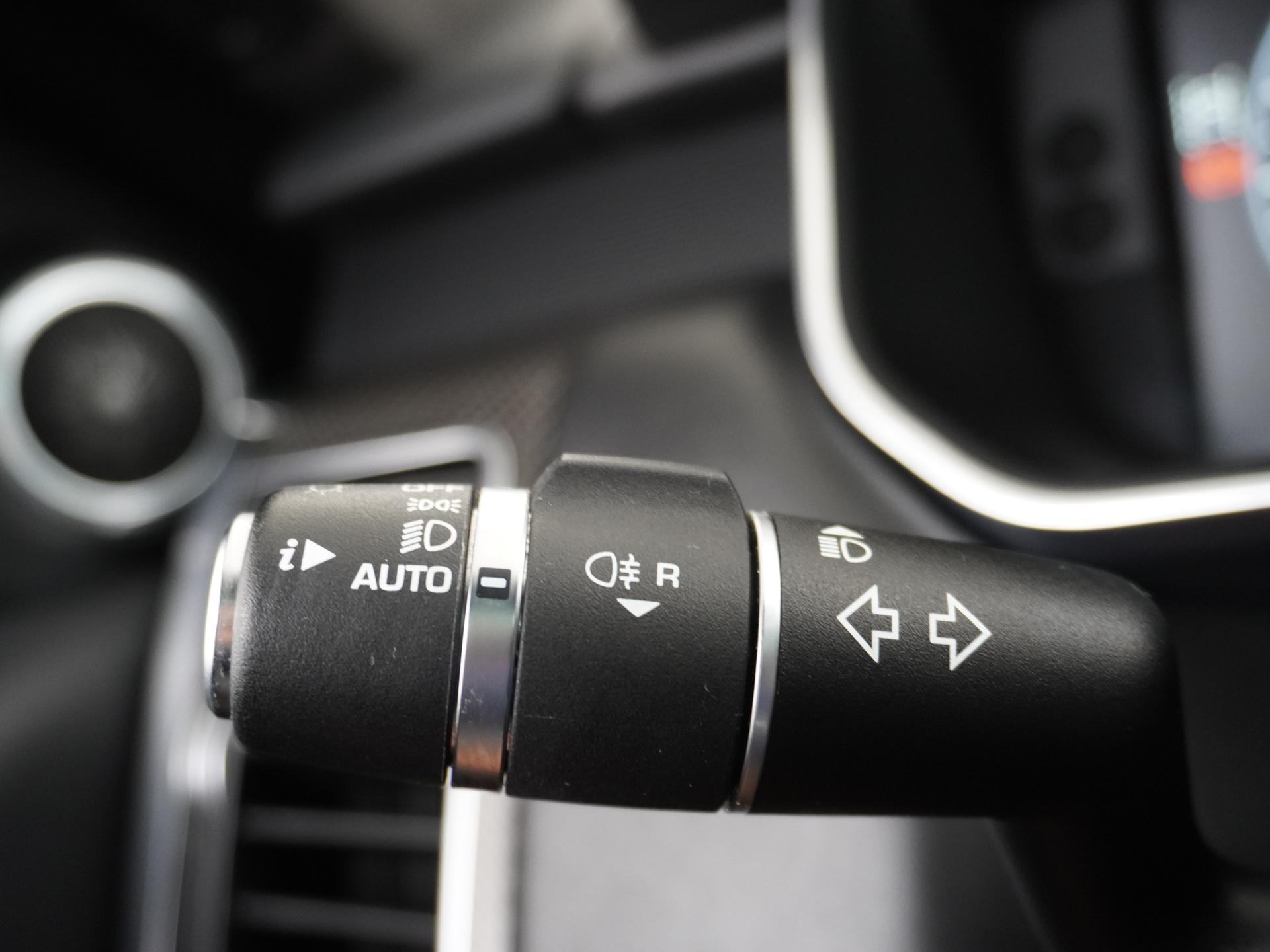 Land Rover Range Rover Sport 5.0 V8 Supercharged SVR 27