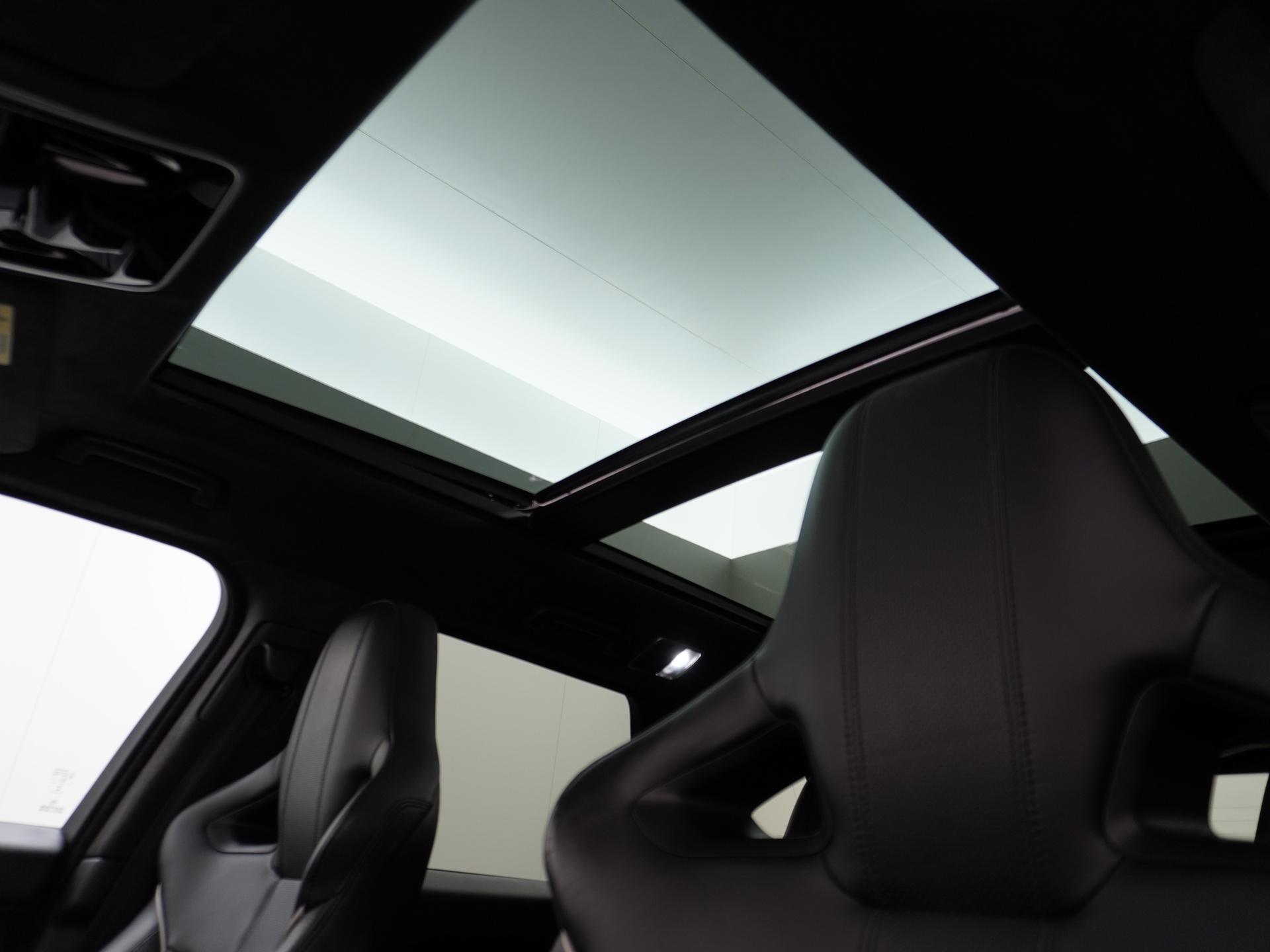 Land Rover Range Rover Sport 5.0 V8 Supercharged SVR 9