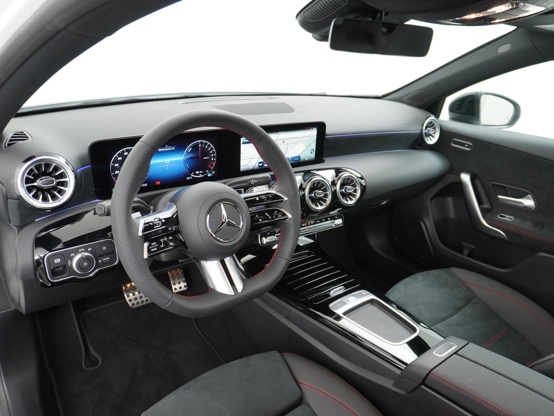 Mercedes-Benz A-Klasse 250 e Star Edition AMG Line 1