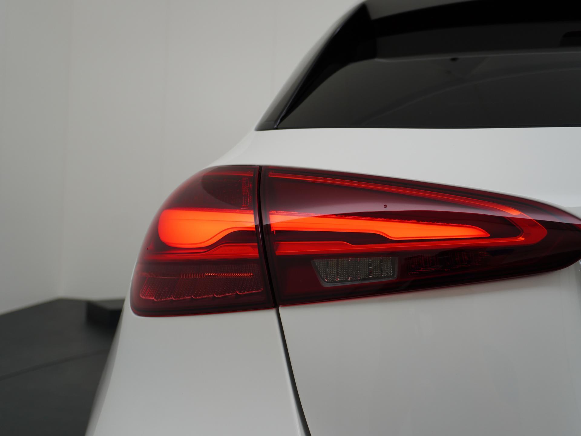 Mercedes-Benz A-Klasse 250 e Star Edition AMG Line 14