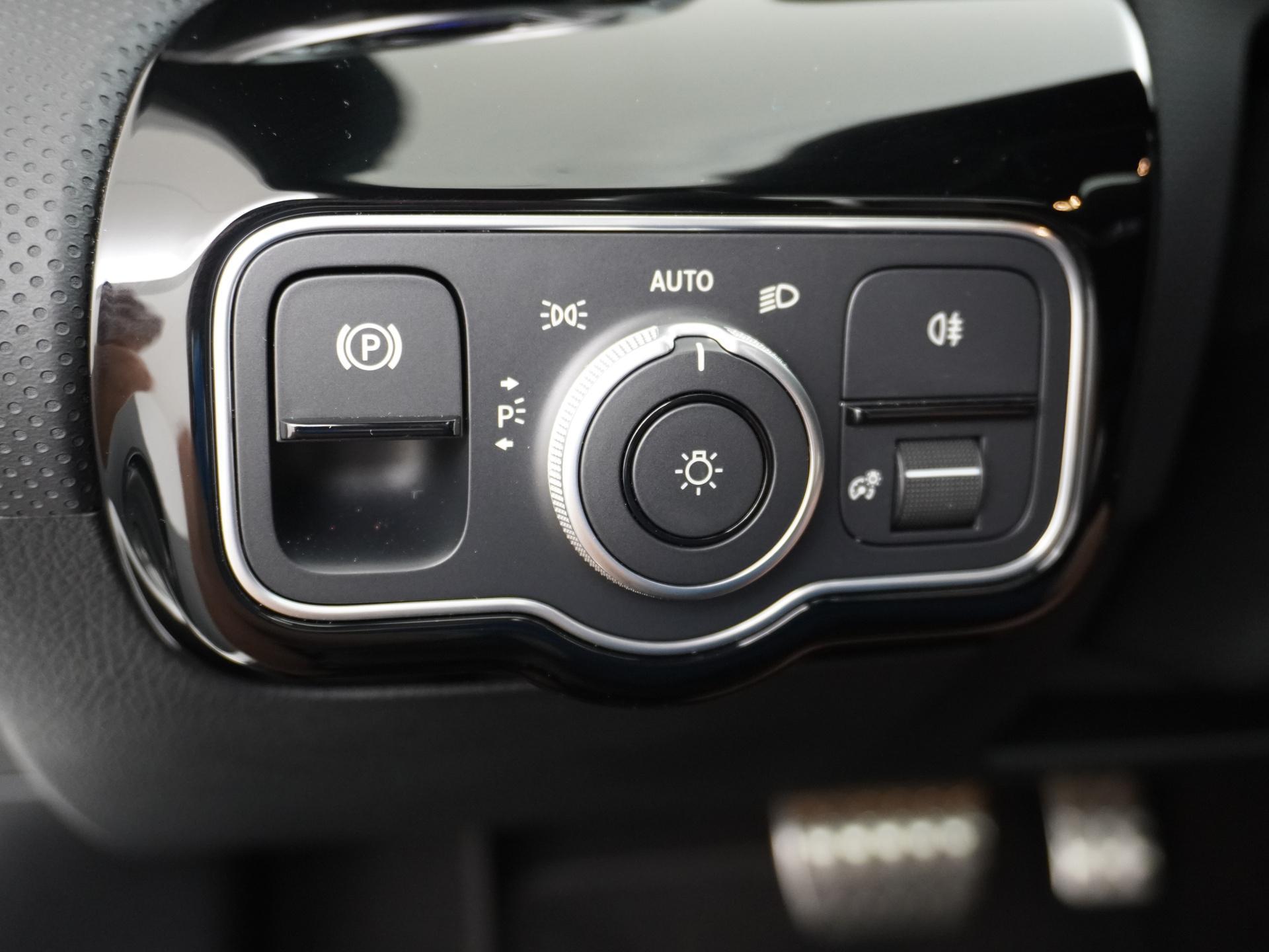 Mercedes-Benz A-Klasse 250 e Star Edition AMG Line 26