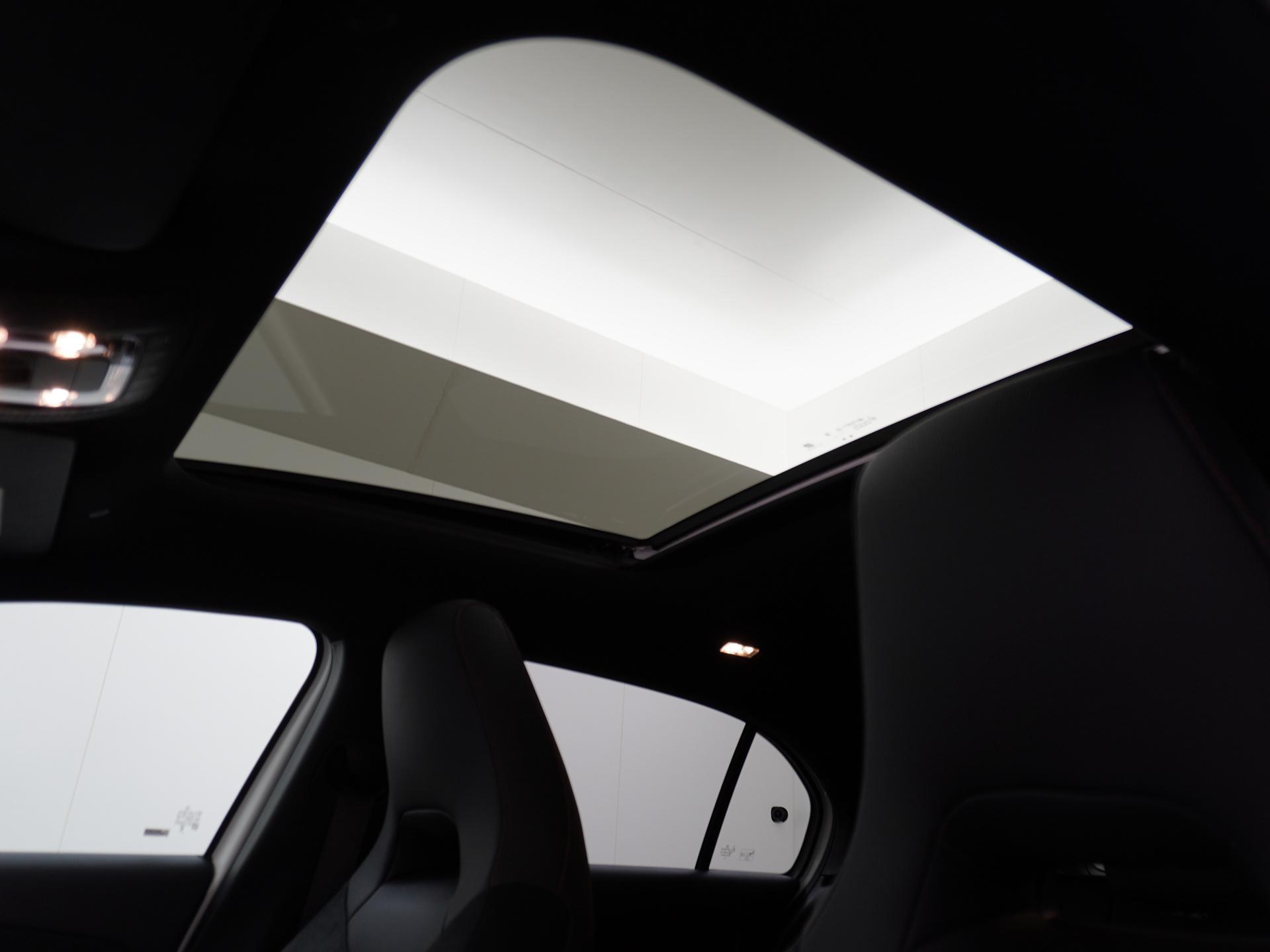 Mercedes-Benz A-Klasse 250 e Star Edition AMG Line 3