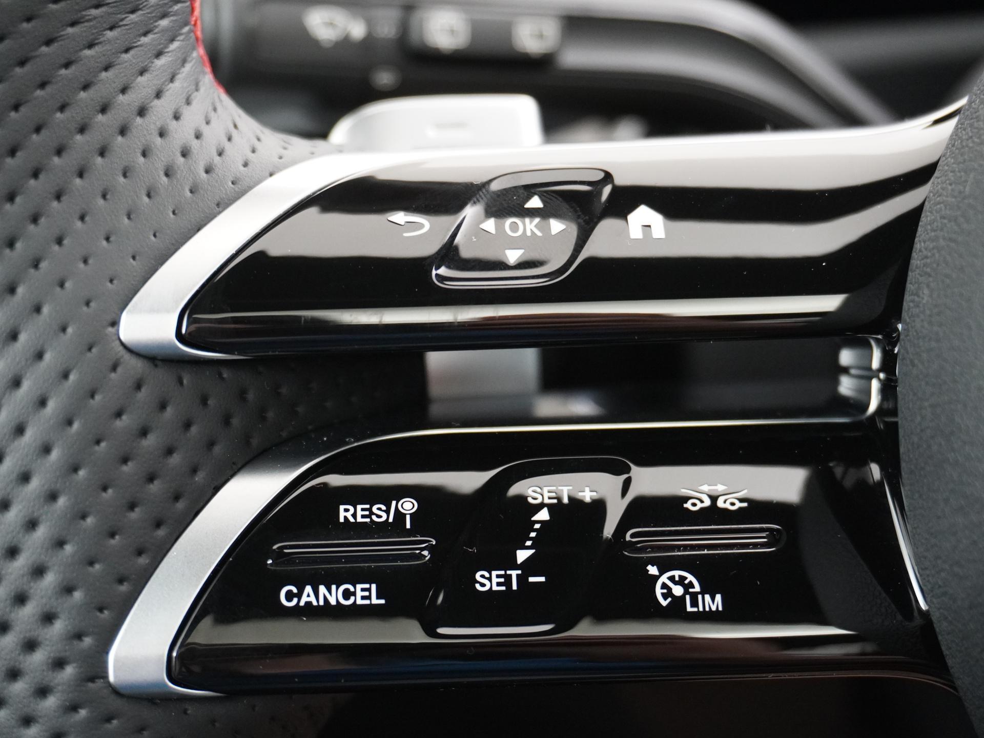 Mercedes-Benz A-Klasse 250 e Star Edition AMG Line 30