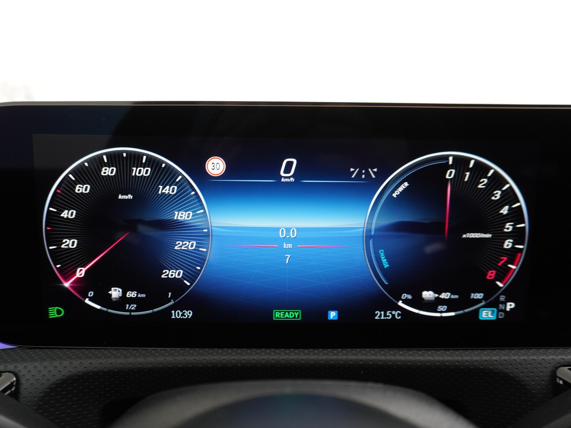 Mercedes-Benz A-Klasse 250 e Star Edition AMG Line 32