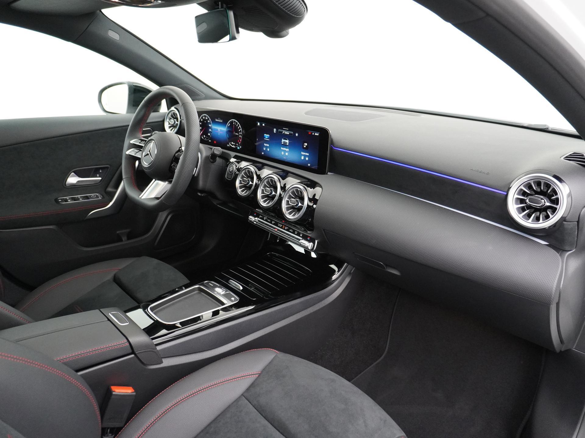 Mercedes-Benz A-Klasse 250 e Star Edition AMG Line 6