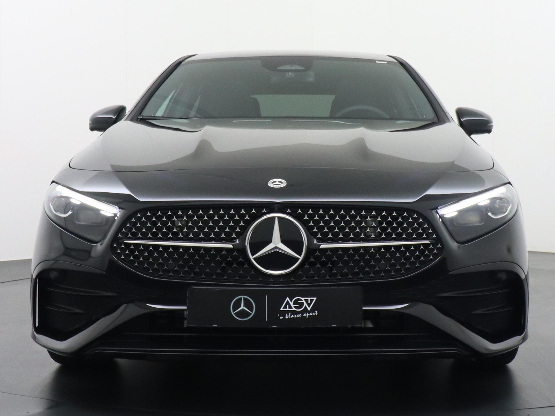 Mercedes-Benz A-Klasse 180 Star Edition AMG Line Plus 11