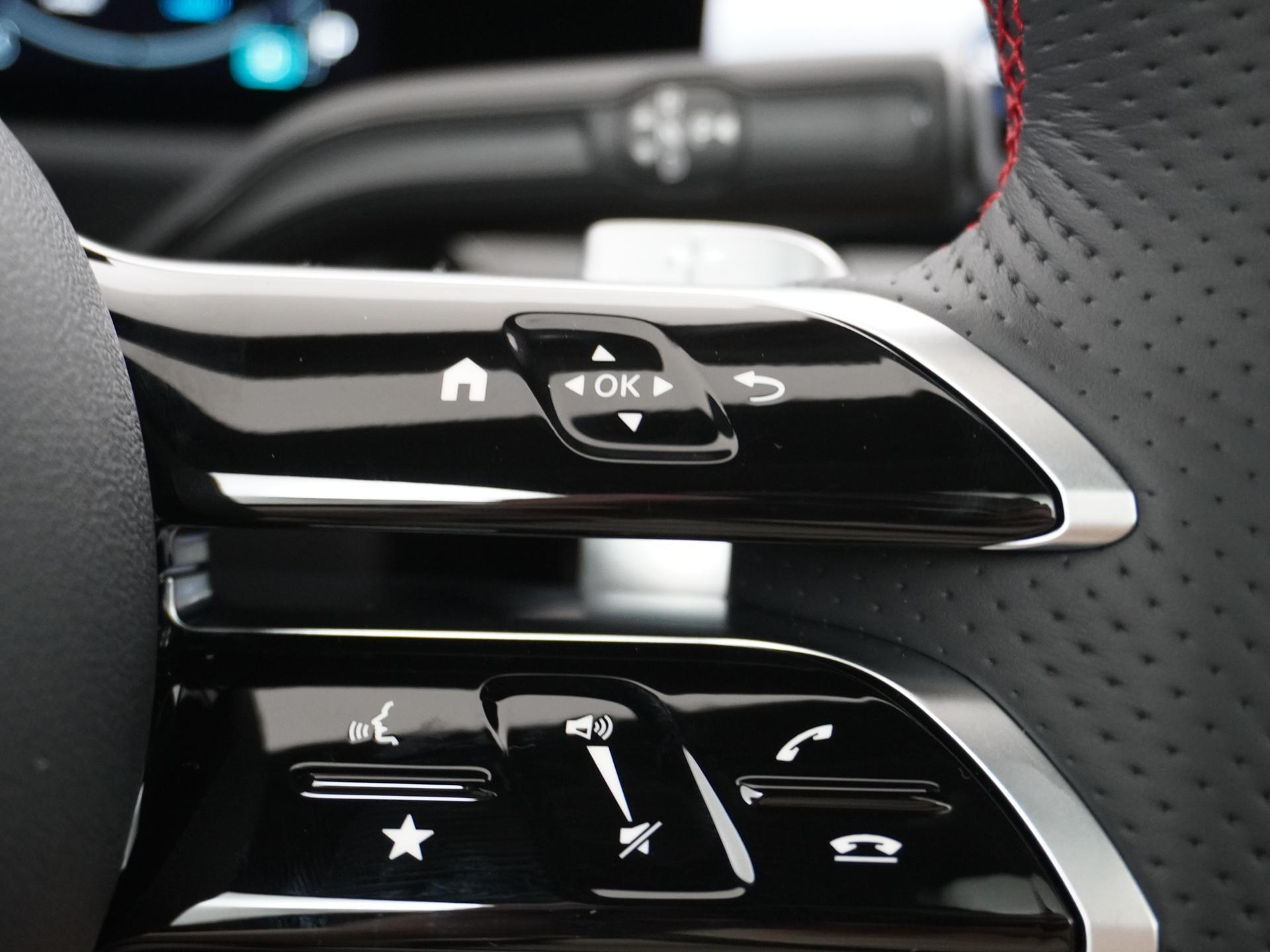 Mercedes-Benz A-Klasse 180 Star Edition AMG Line Plus 33