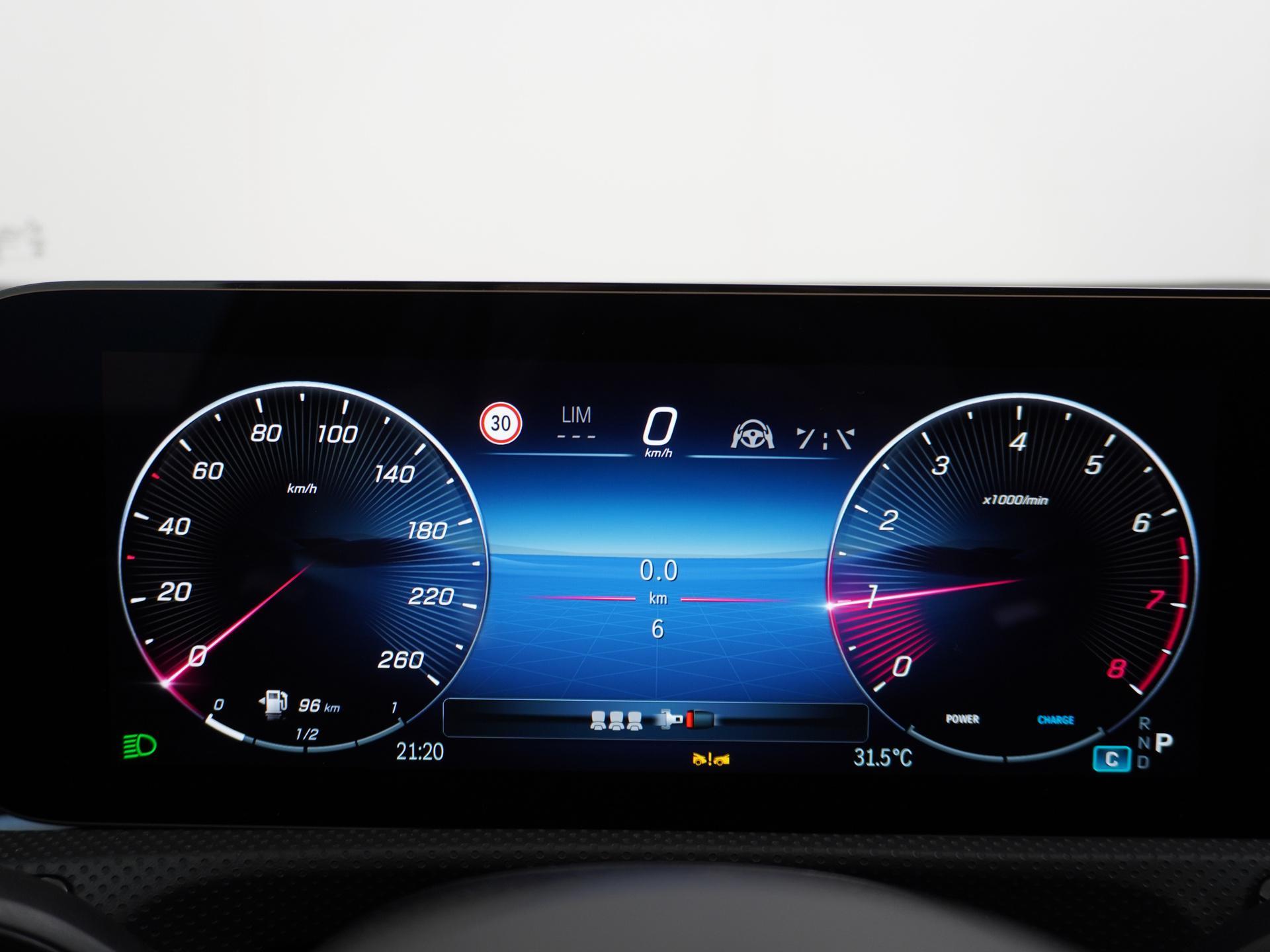 Mercedes-Benz A-Klasse 180 Star Edition AMG Line Plus 34