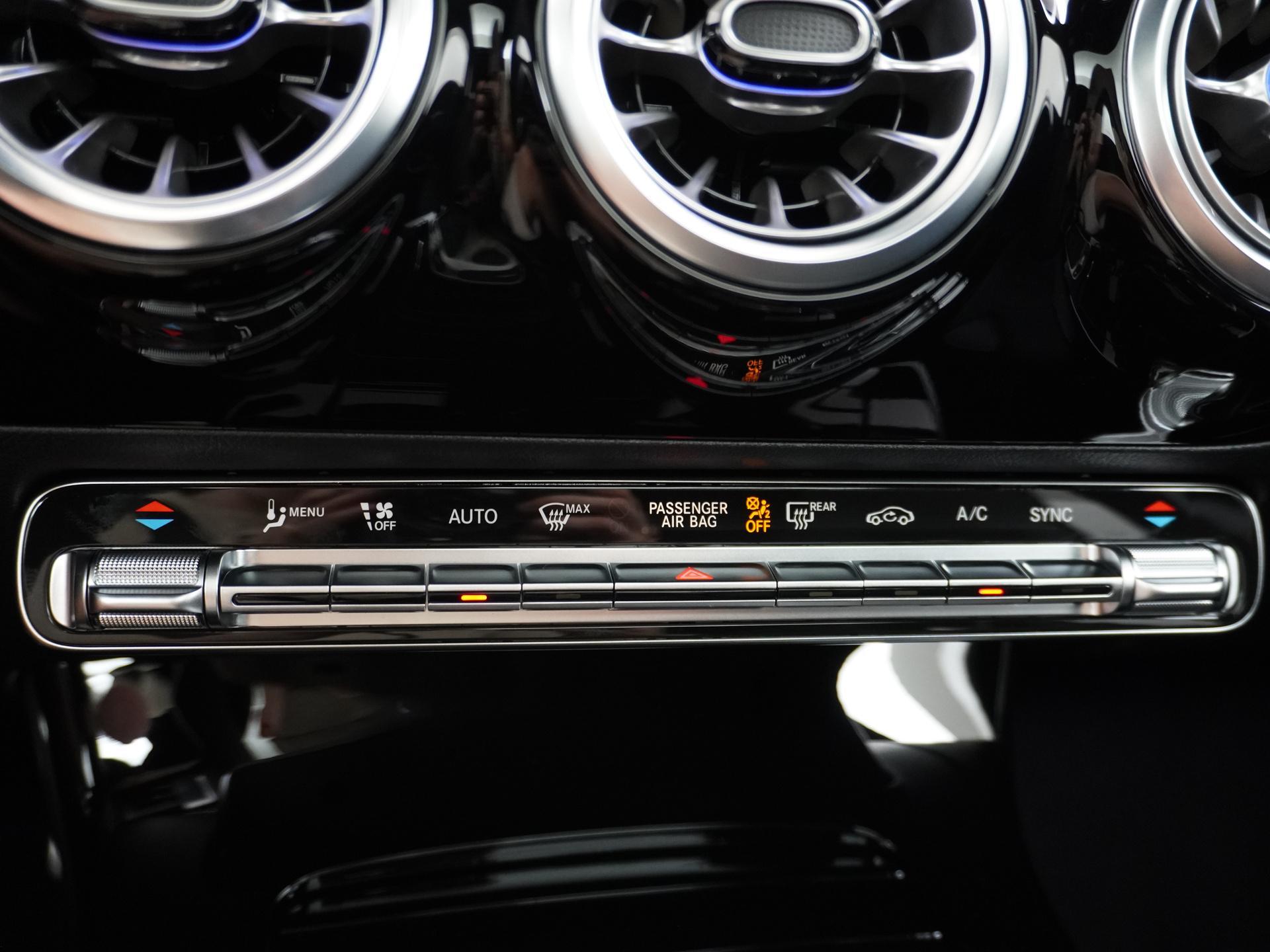 Mercedes-Benz A-Klasse 180 Star Edition AMG Line Plus 50