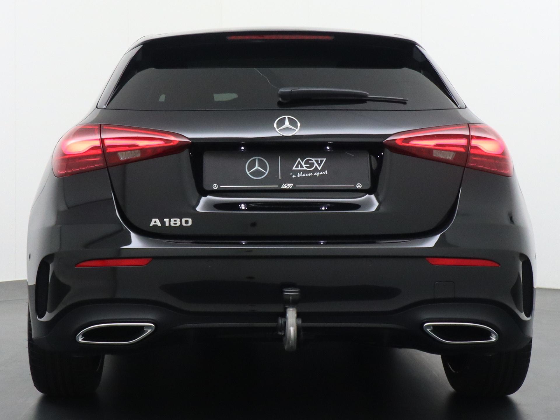 Mercedes-Benz A-Klasse 180 Star Edition AMG Line Plus 6