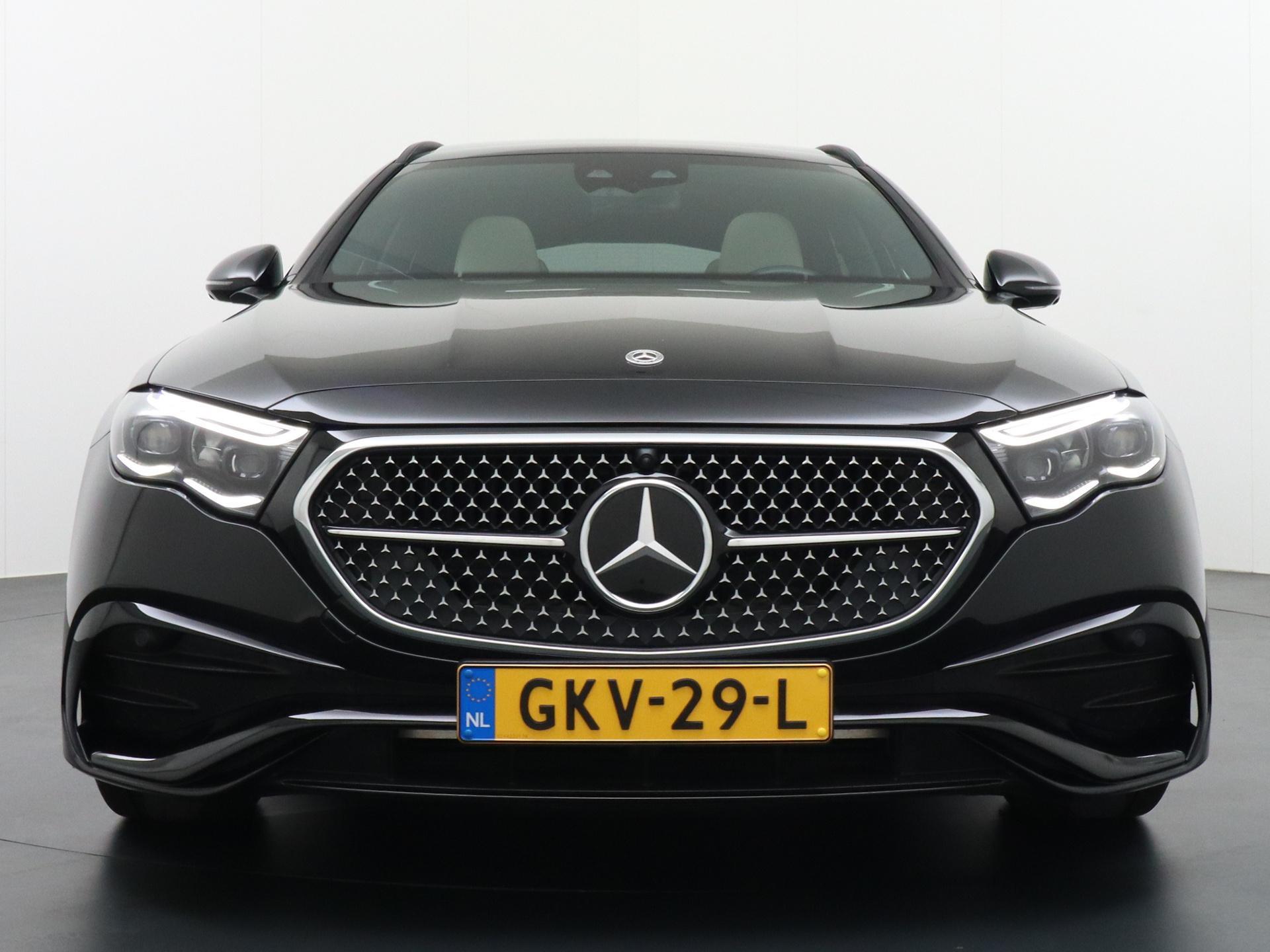 Mercedes-Benz E-Klasse 300 e AMG Line 14