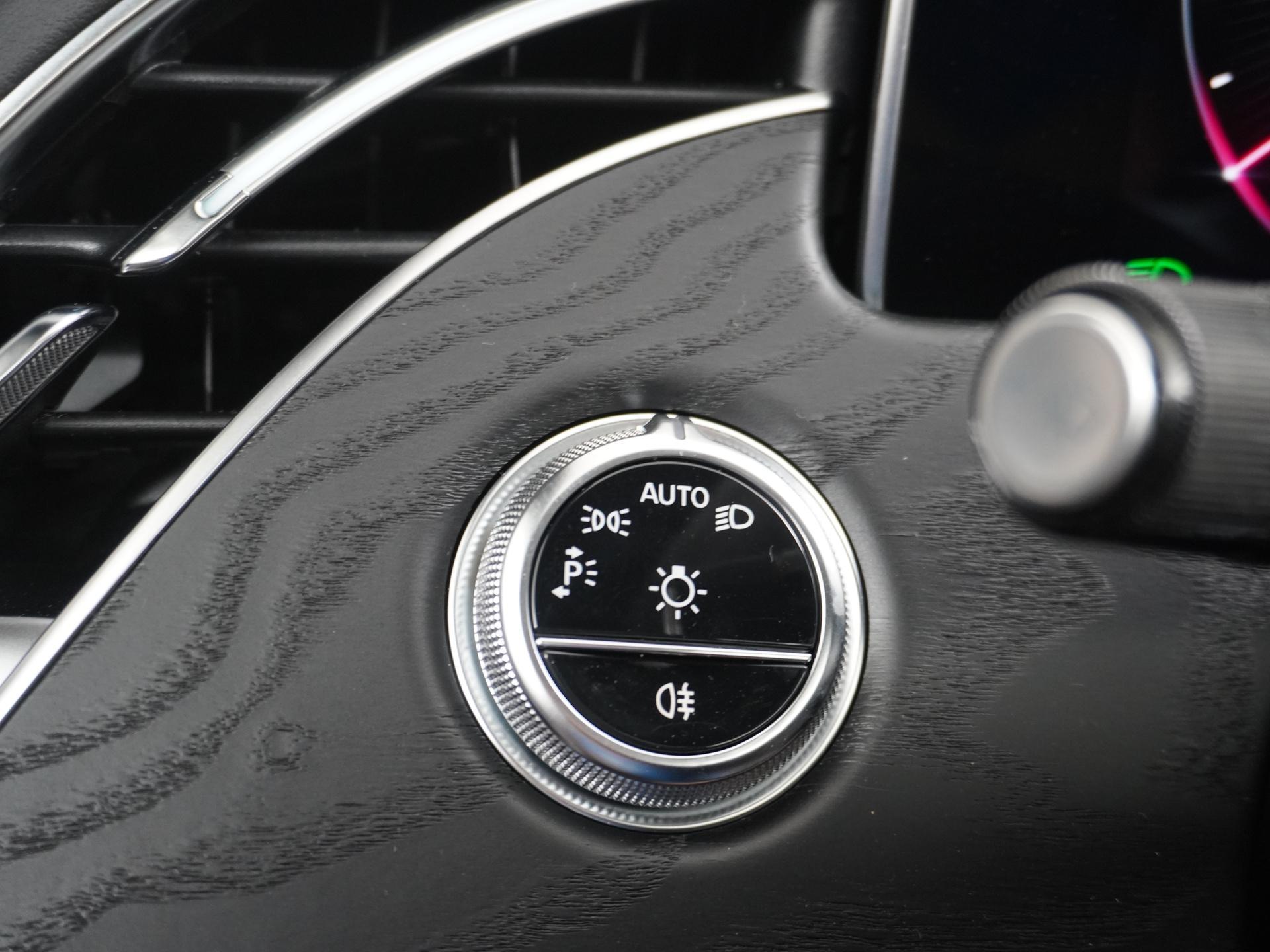 Mercedes-Benz E-Klasse 300 e AMG Line 31