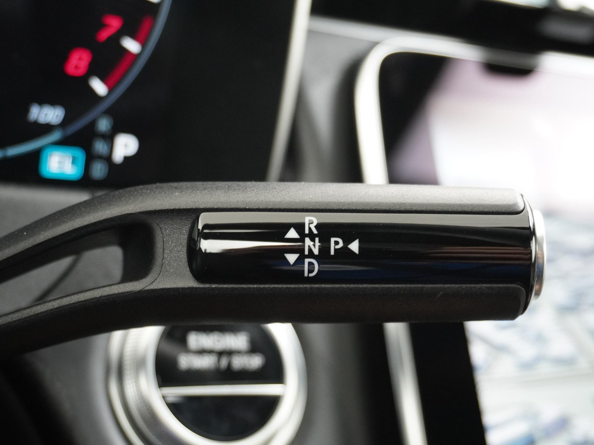 Mercedes-Benz E-Klasse 300 e AMG Line 33