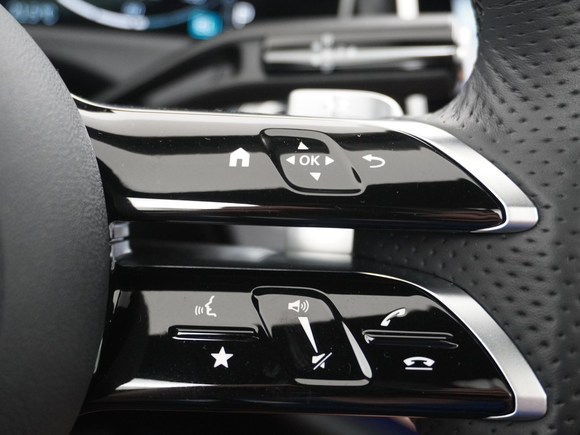 Mercedes-Benz E-Klasse 300 e AMG Line 36