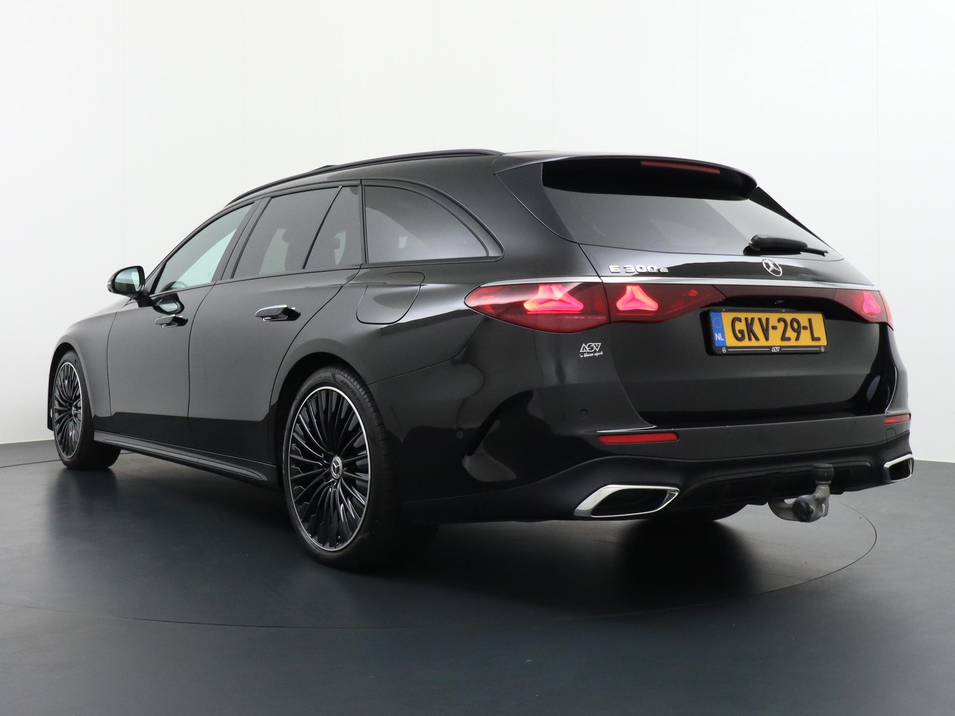 Mercedes-Benz E-Klasse 300 e AMG Line 4