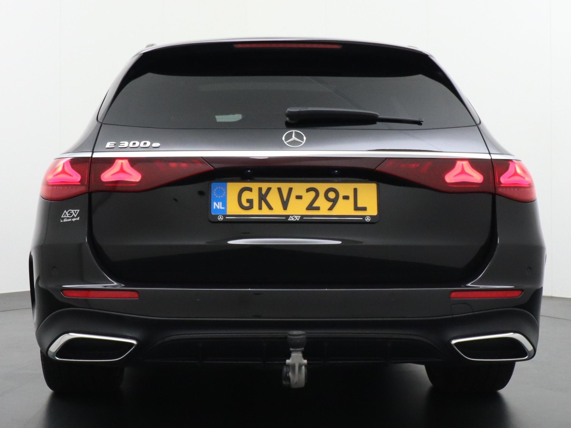 Mercedes-Benz E-Klasse 300 e AMG Line 6