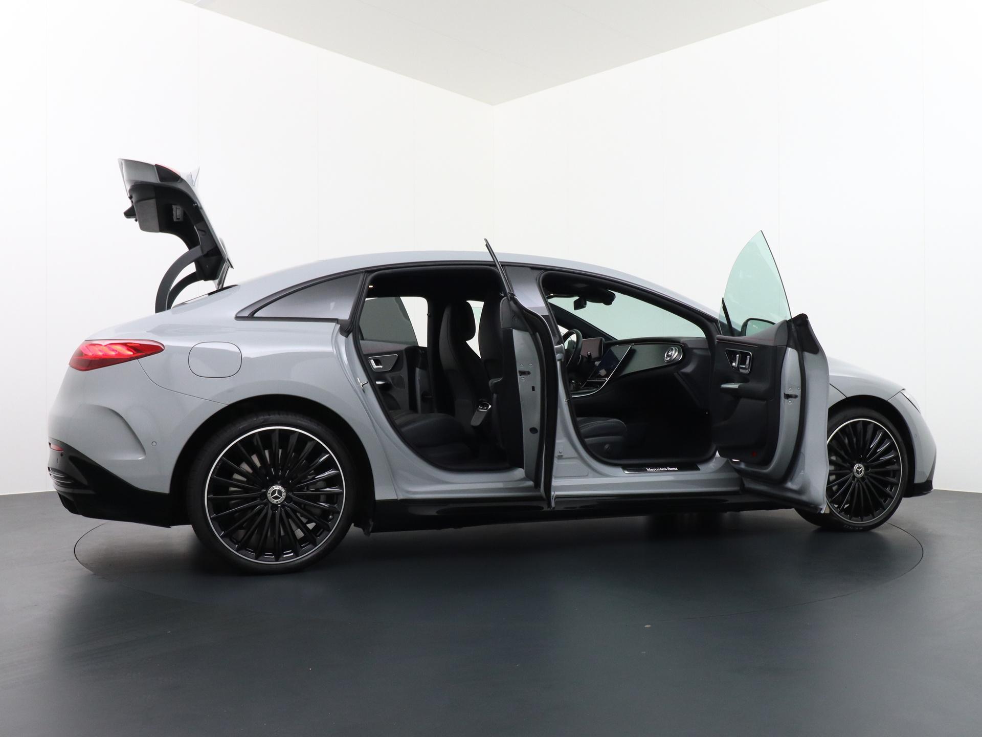 Mercedes-Benz EQE 300 AMG Line 89 kWh 12