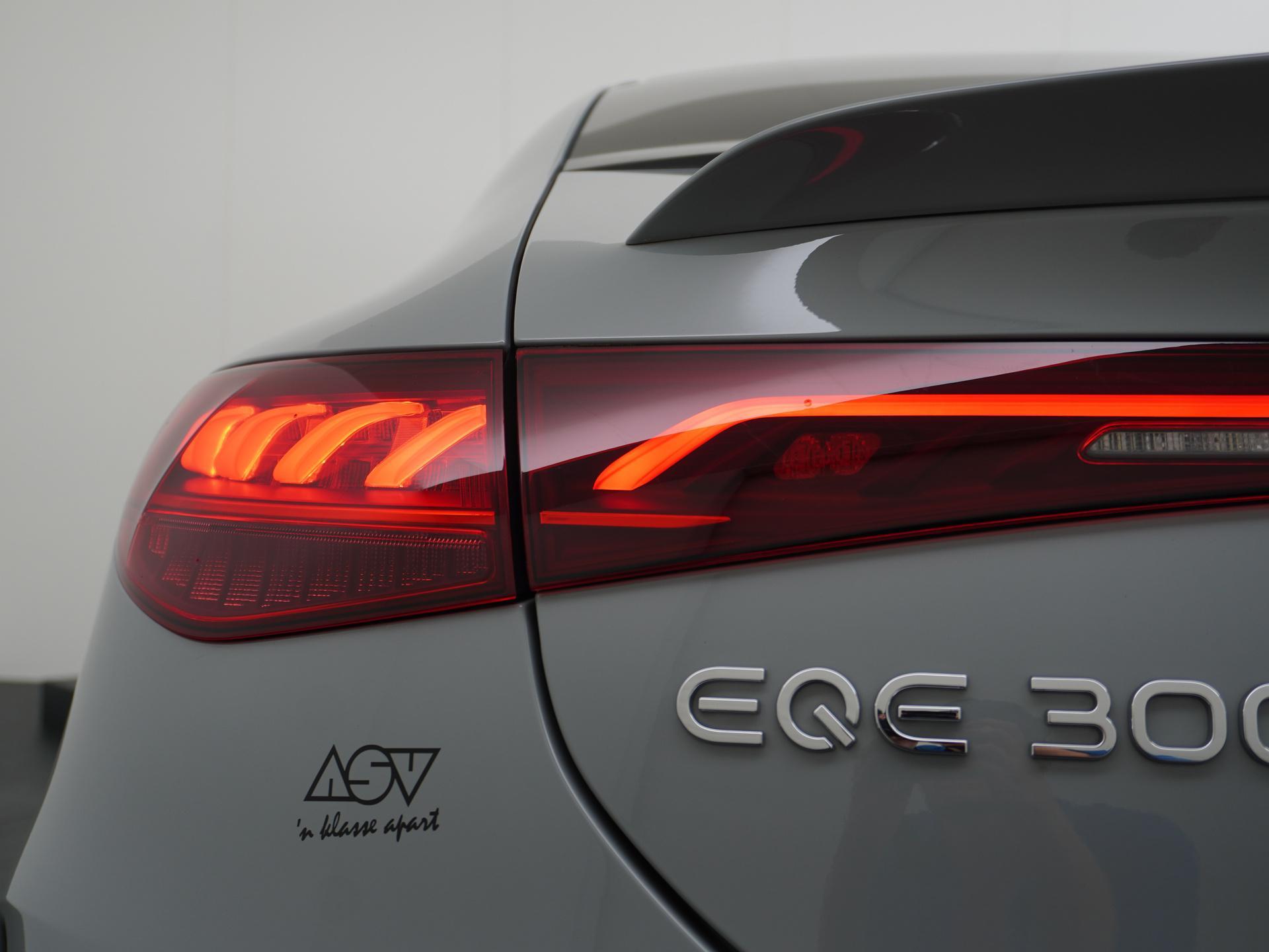 Mercedes-Benz EQE 300 AMG Line 89 kWh 14