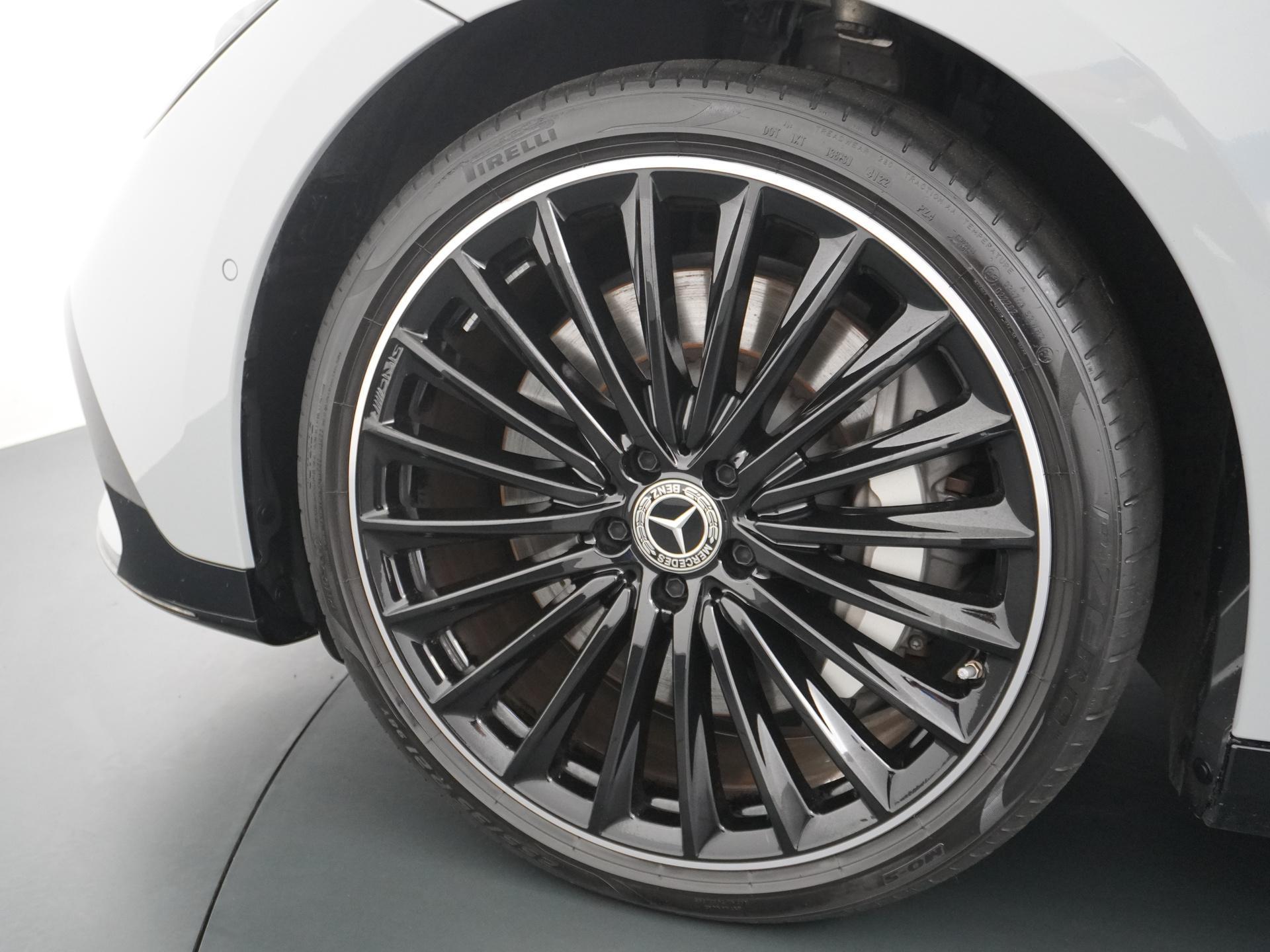 Mercedes-Benz EQE 300 AMG Line 89 kWh 18