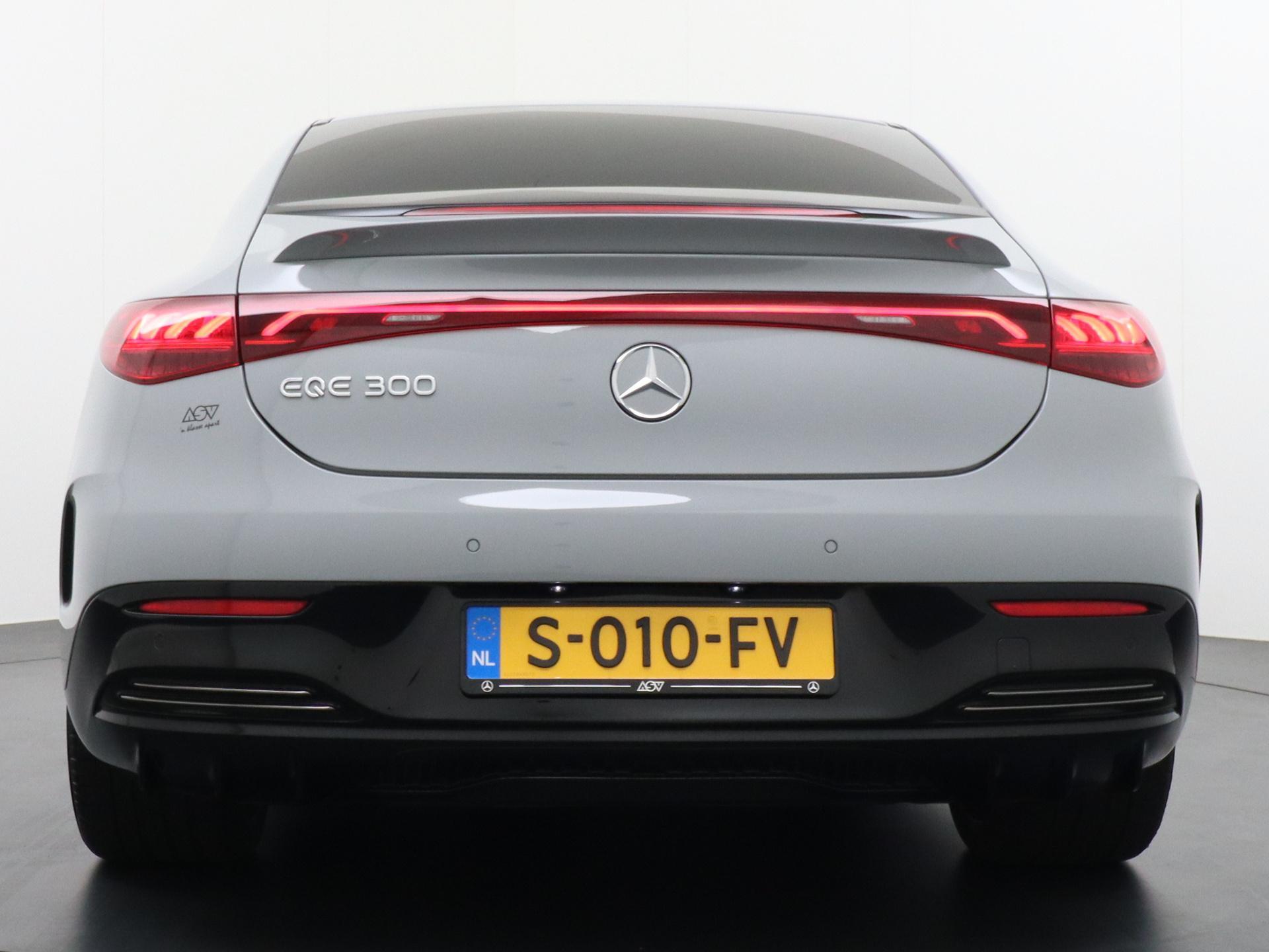 Mercedes-Benz EQE 300 AMG Line 89 kWh 6