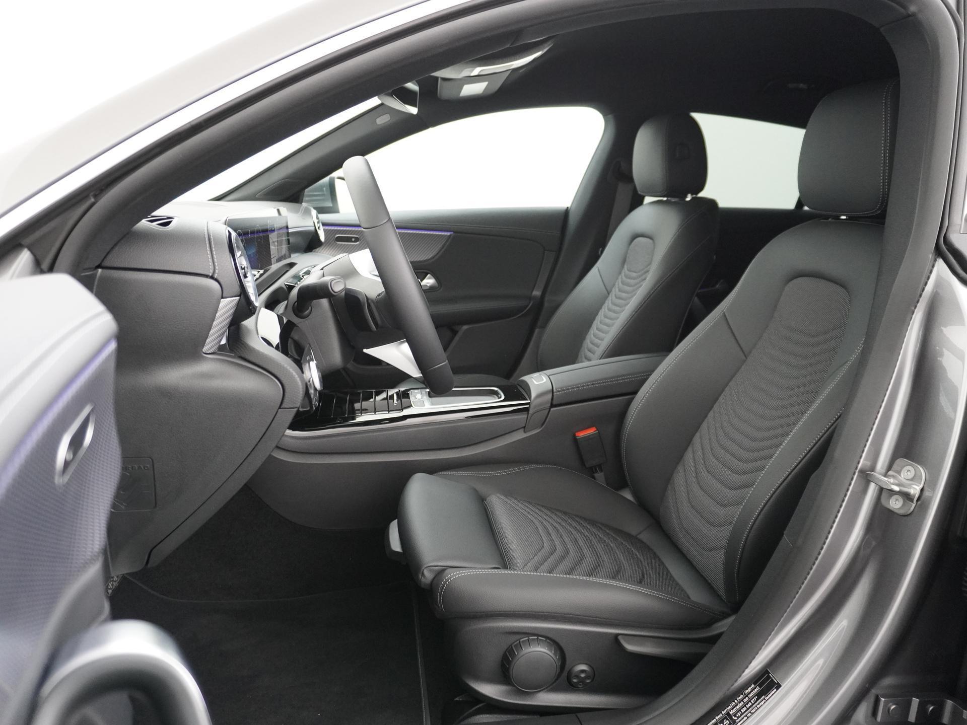 Mercedes-Benz CLA-Klasse Shooting Brake 180 Star Edition Luxury Line 20