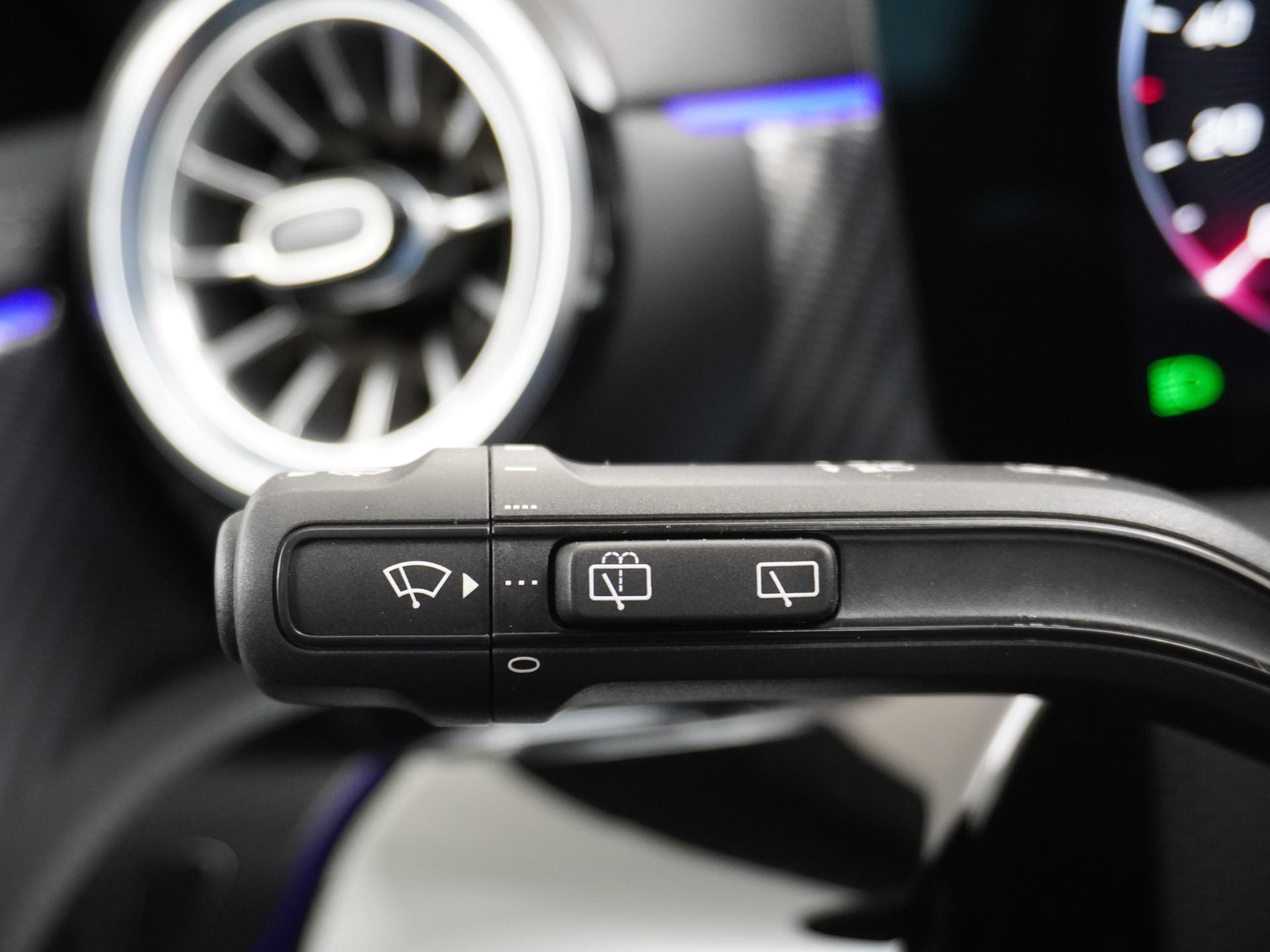 Mercedes-Benz CLA-Klasse Shooting Brake 180 Star Edition Luxury Line 27