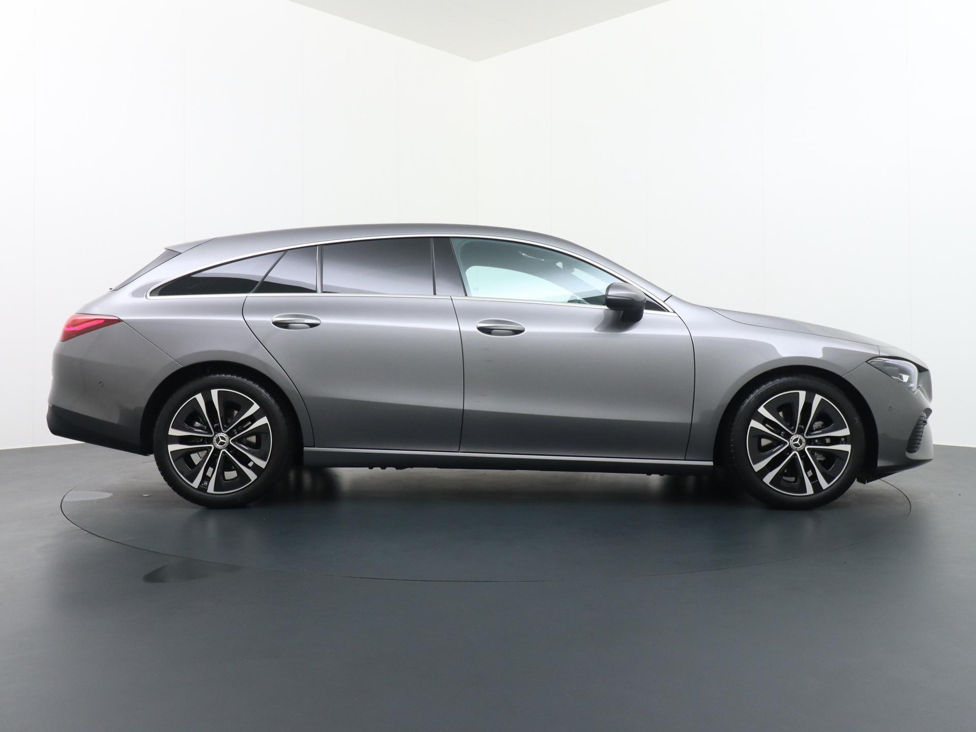 Mercedes-Benz CLA-Klasse Shooting Brake 180 Star Edition Luxury Line 9