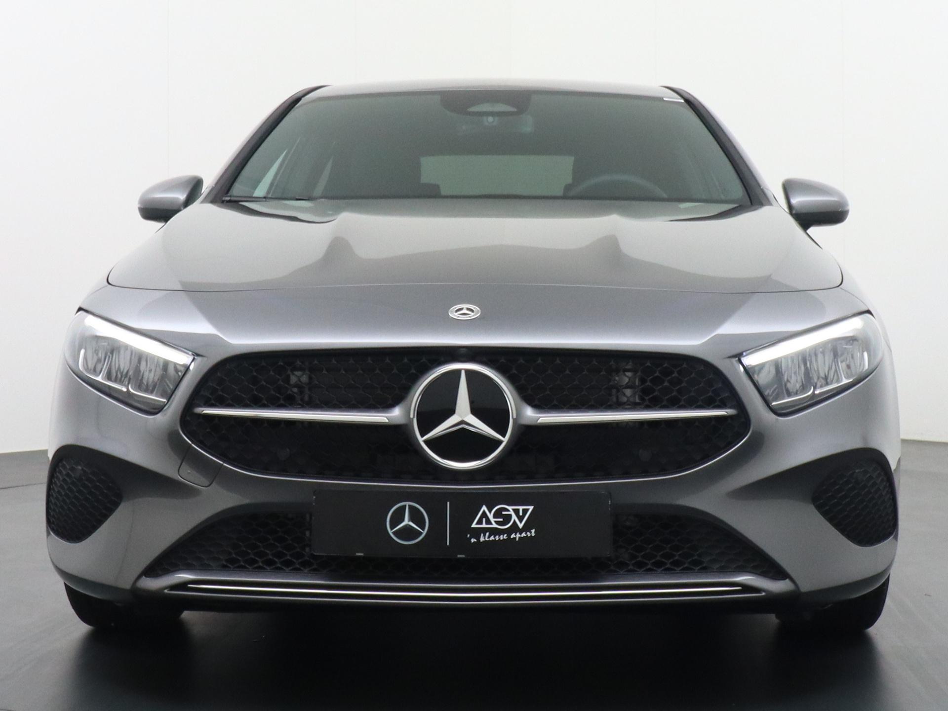 Mercedes-Benz A-Klasse 180 Star Edition Luxury Line 11