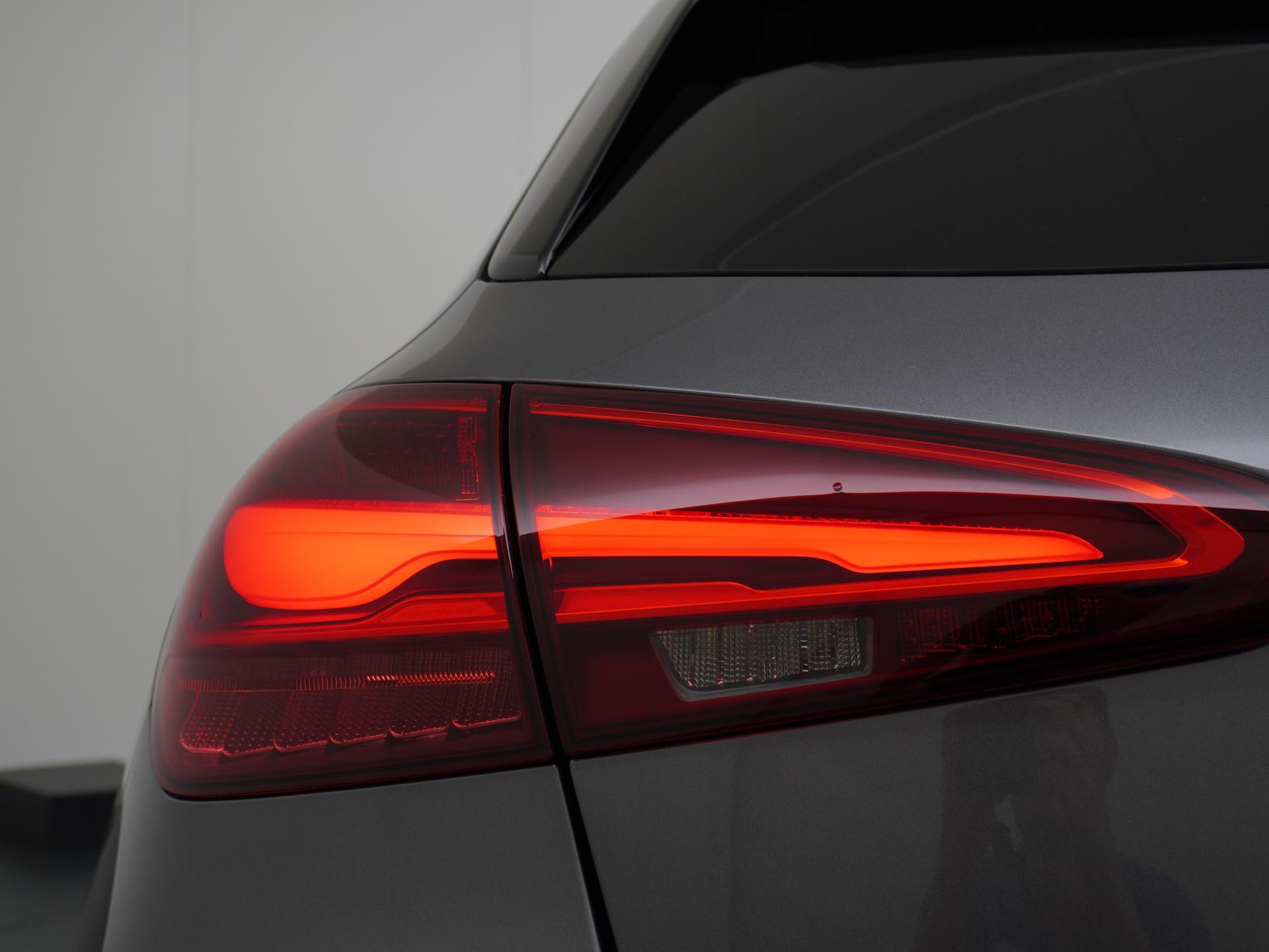 Mercedes-Benz A-Klasse 180 Star Edition Luxury Line 16