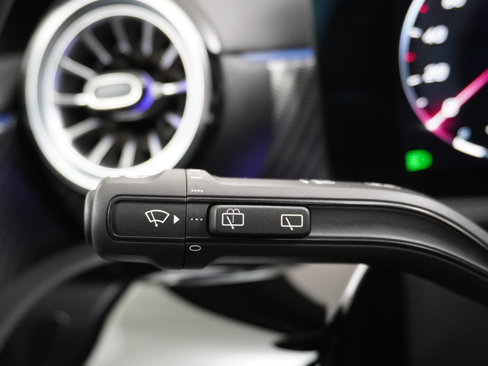 Mercedes-Benz A-Klasse 180 Star Edition Luxury Line 28