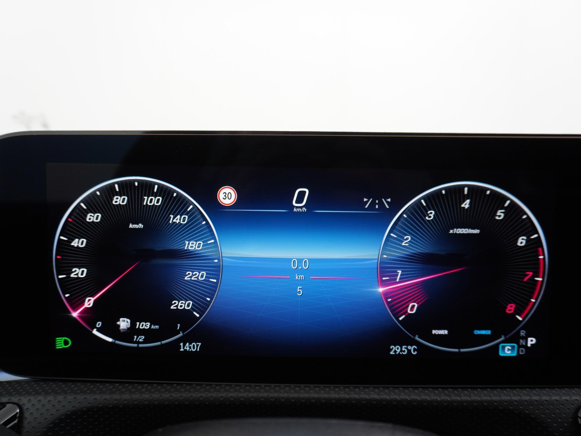 Mercedes-Benz A-Klasse 180 Star Edition Luxury Line 32