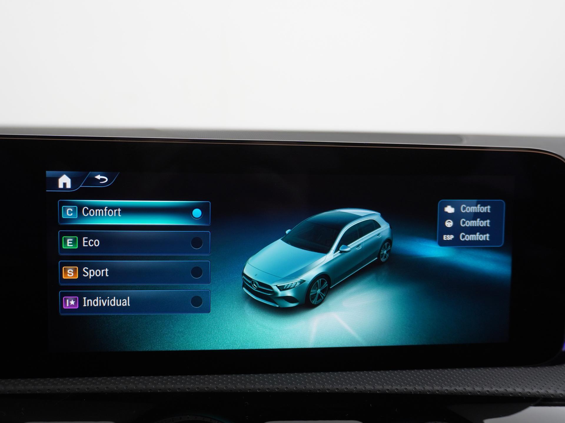 Mercedes-Benz A-Klasse 180 Star Edition Luxury Line 43