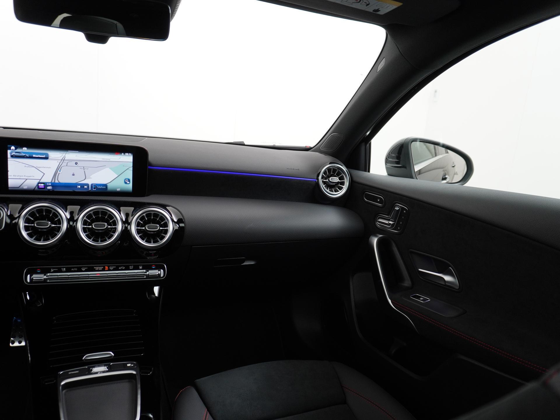 Mercedes-Benz A-Klasse 250 e Star Edition AMG Line Plus 32