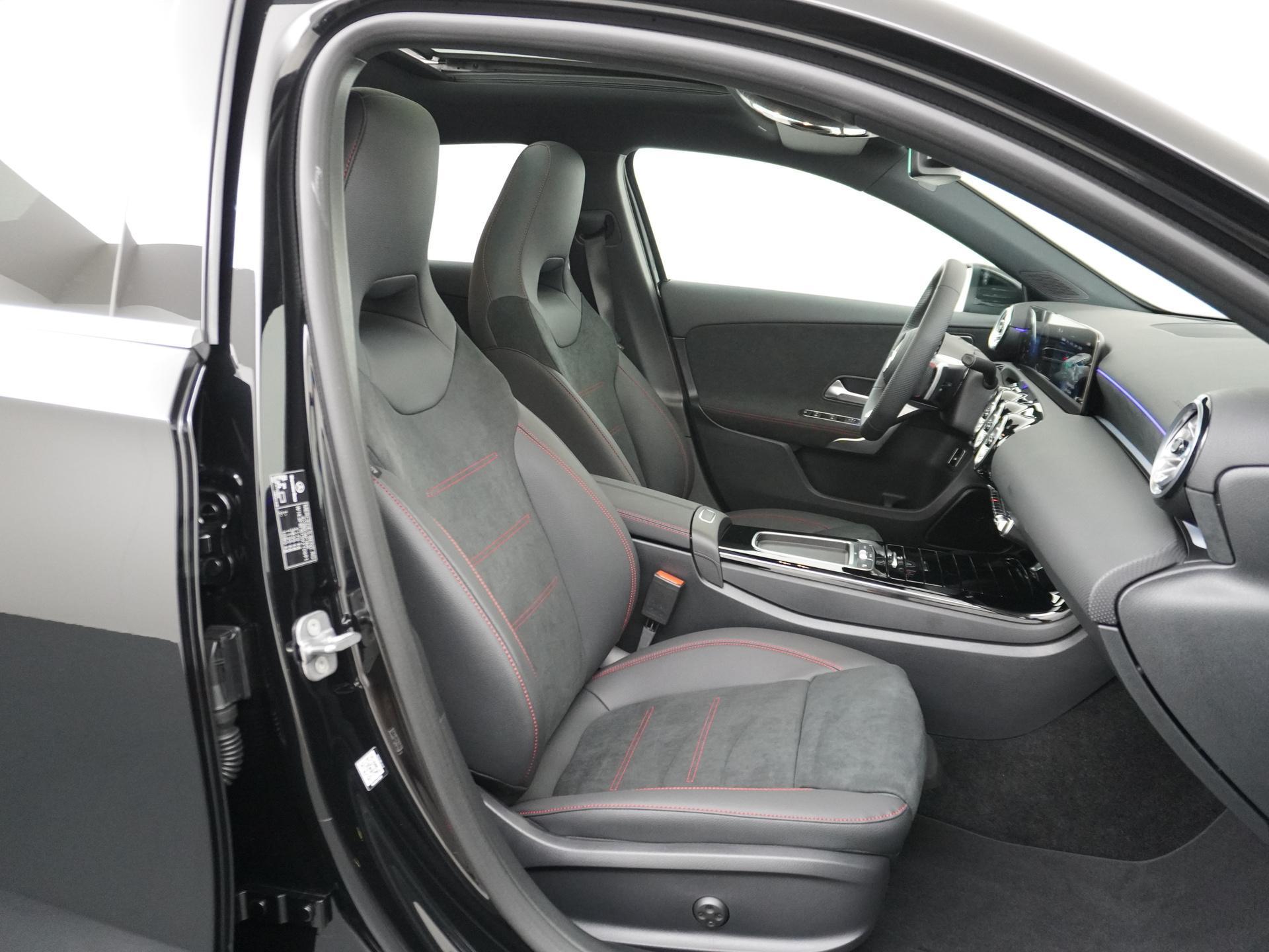 Mercedes-Benz A-Klasse 250 e Star Edition AMG Line Plus 36