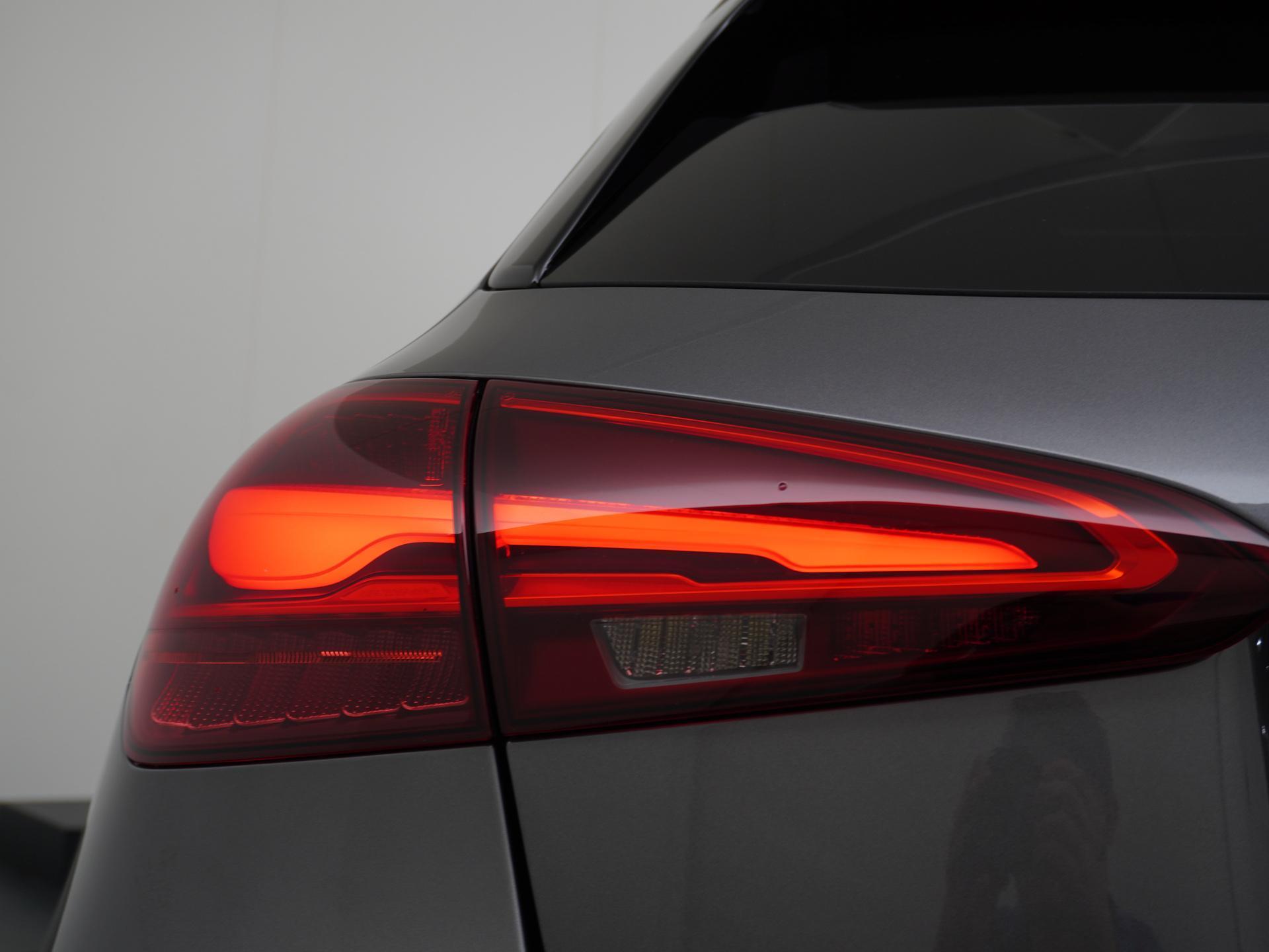 Mercedes-Benz A-Klasse 250 e Star Edition AMG Line 14