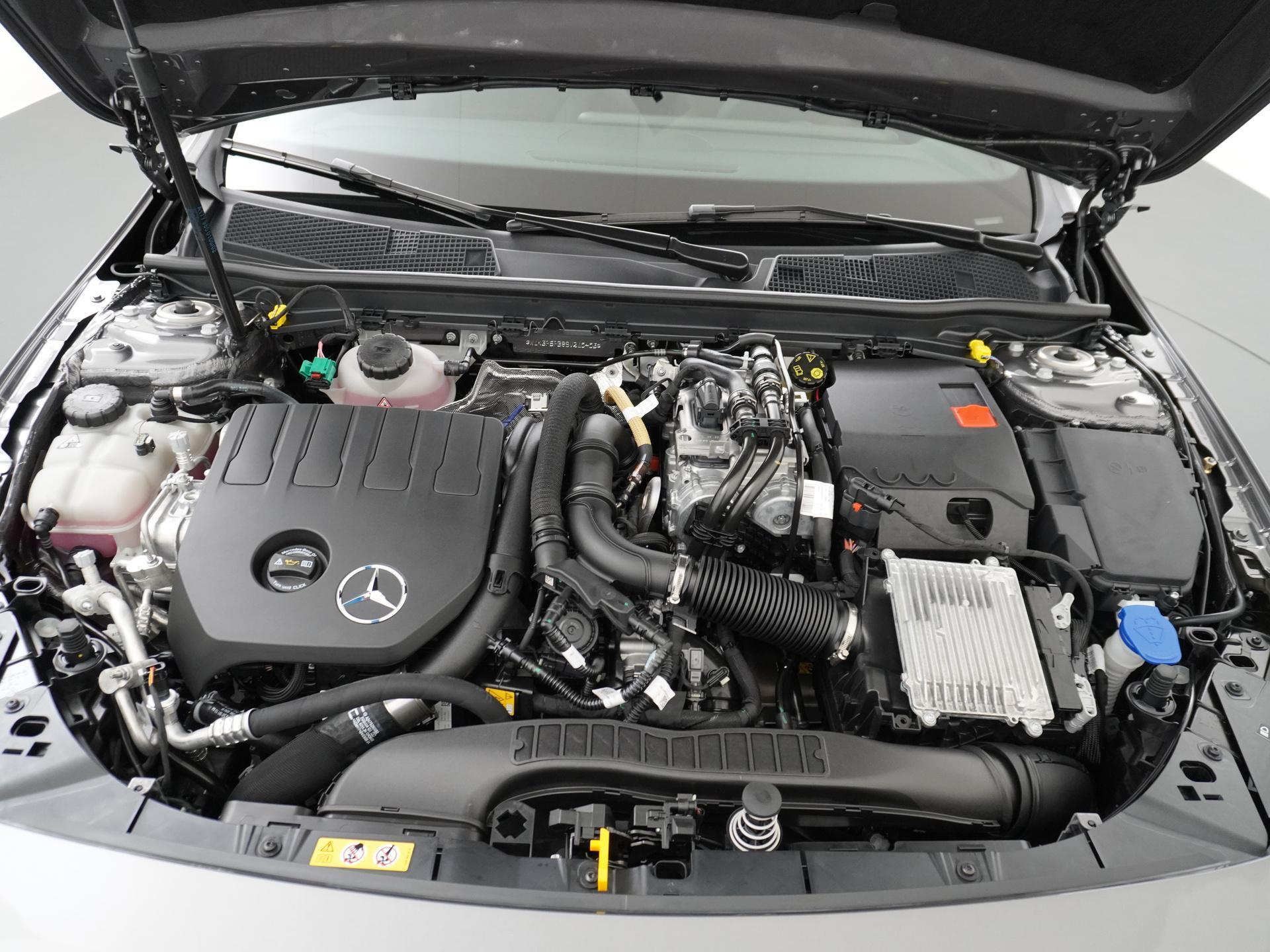 Mercedes-Benz A-Klasse 250 e Star Edition AMG Line 19