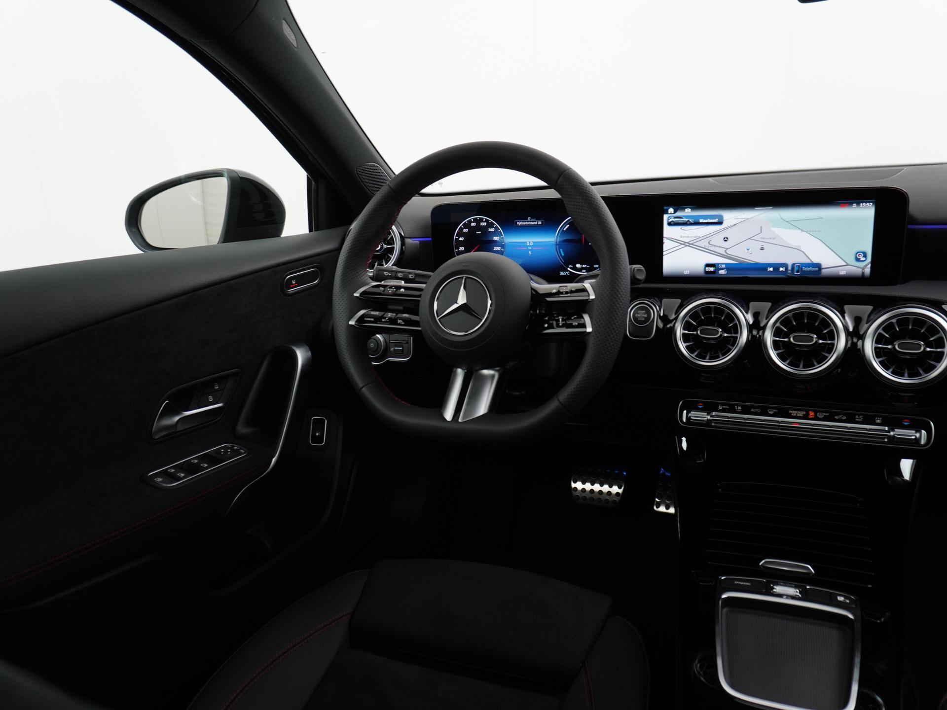 Mercedes-Benz A-Klasse 250 e Star Edition AMG Line 25