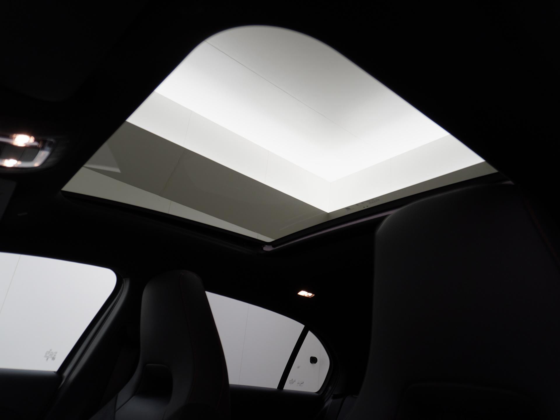 Mercedes-Benz A-Klasse 250 e Star Edition AMG Line 3