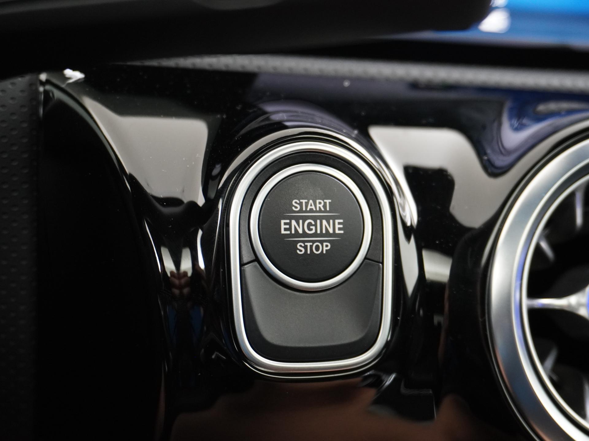 Mercedes-Benz A-Klasse 250 e Star Edition AMG Line 30