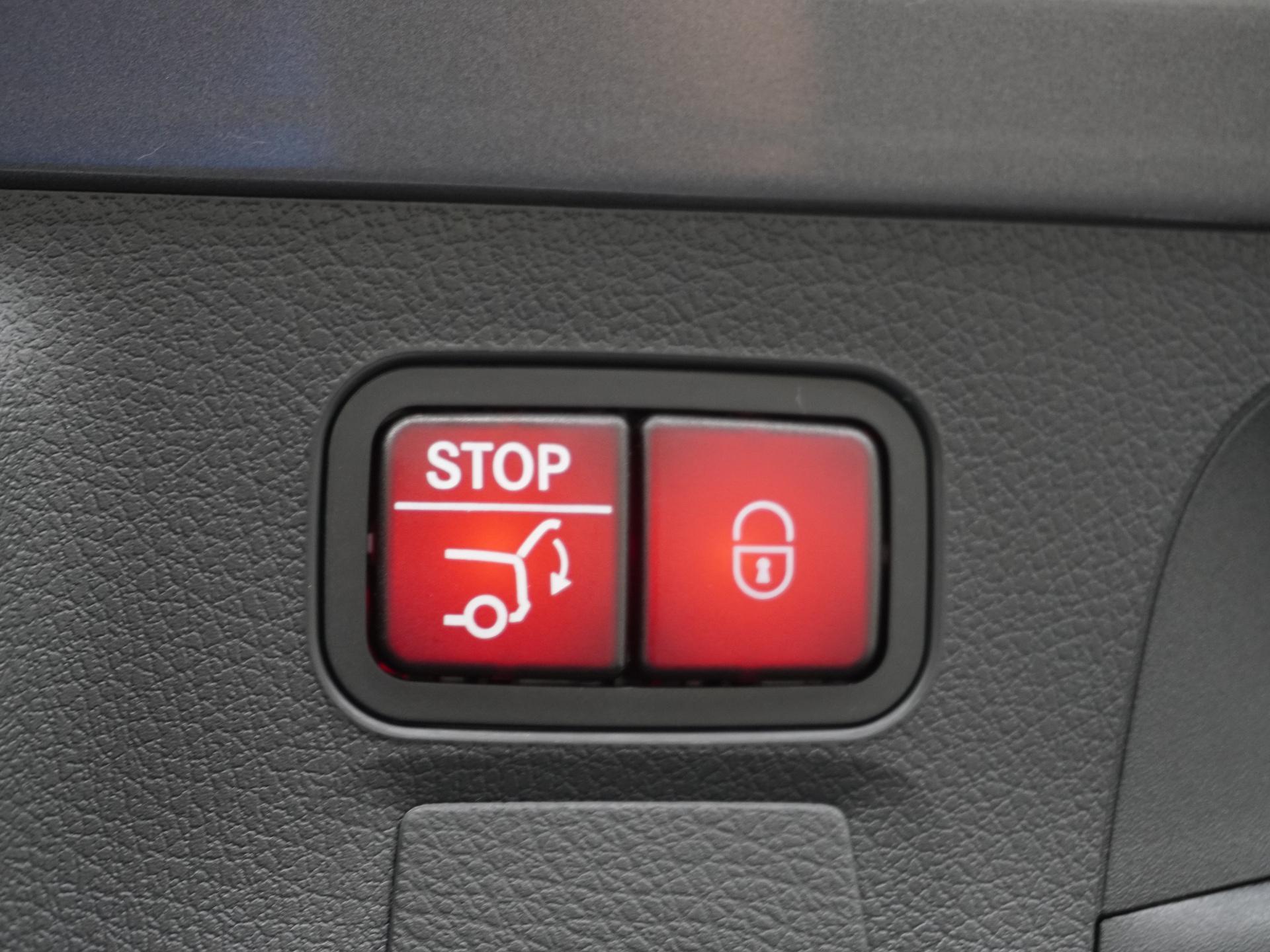 Mercedes-Benz CLA-klasse Shooting Brake 180 Star Edition AMG Line 17