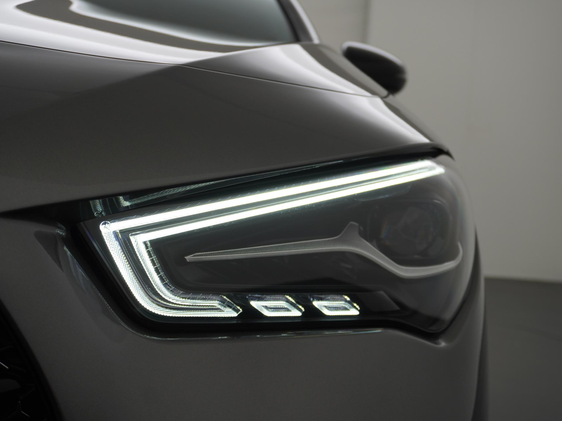 Mercedes-Benz CLA-klasse Shooting Brake 180 Star Edition AMG Line 18