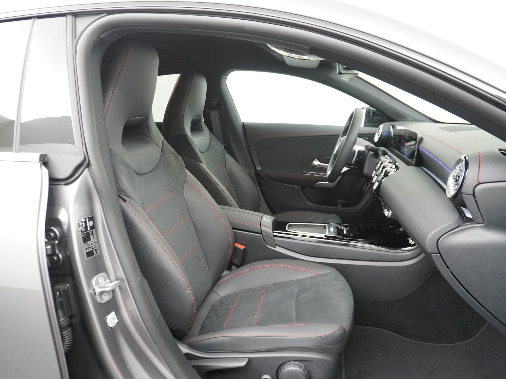 Mercedes-Benz CLA-klasse Shooting Brake 180 Star Edition AMG Line 50