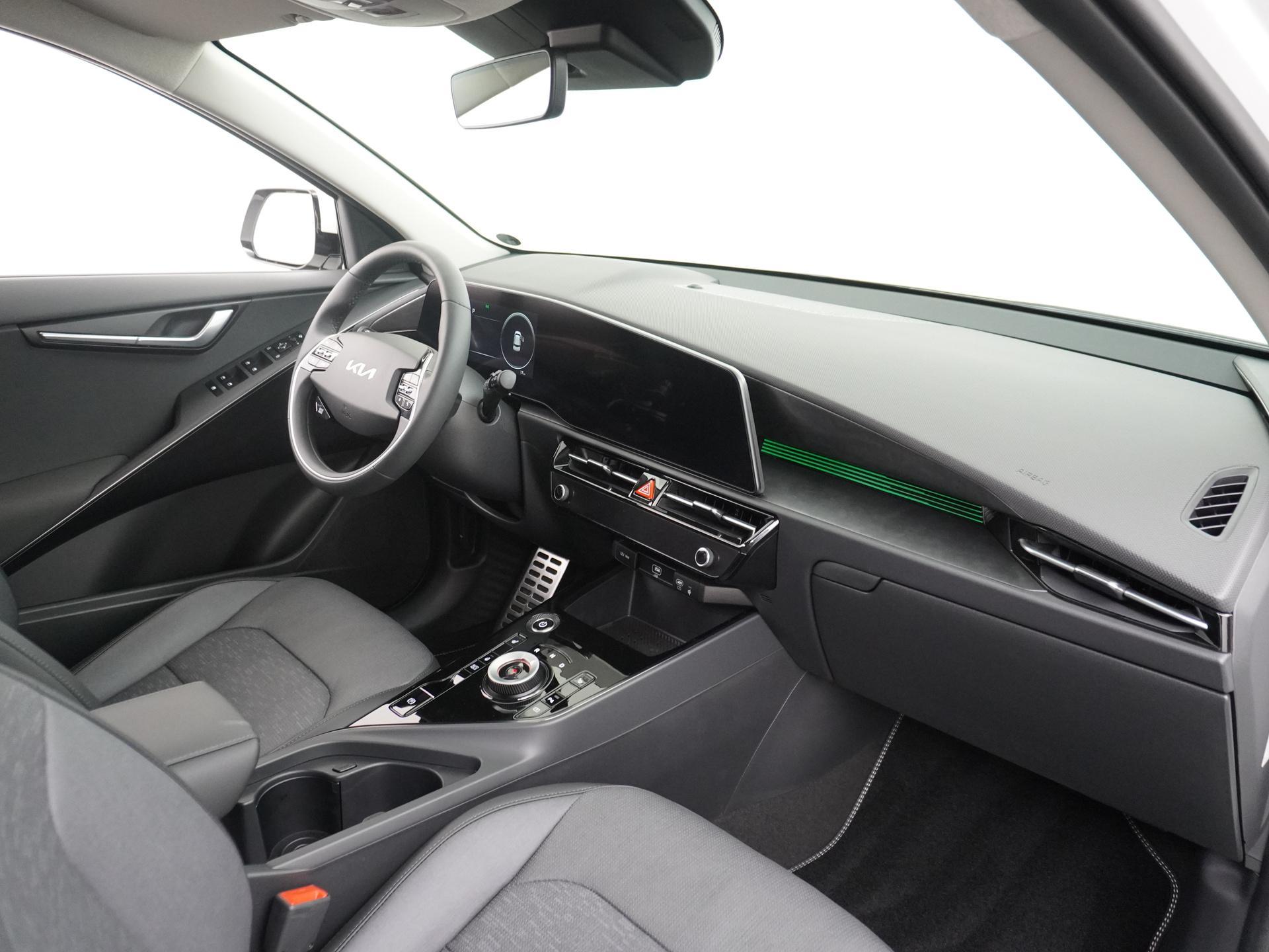 Kia Niro EV 64.8 kWh 38