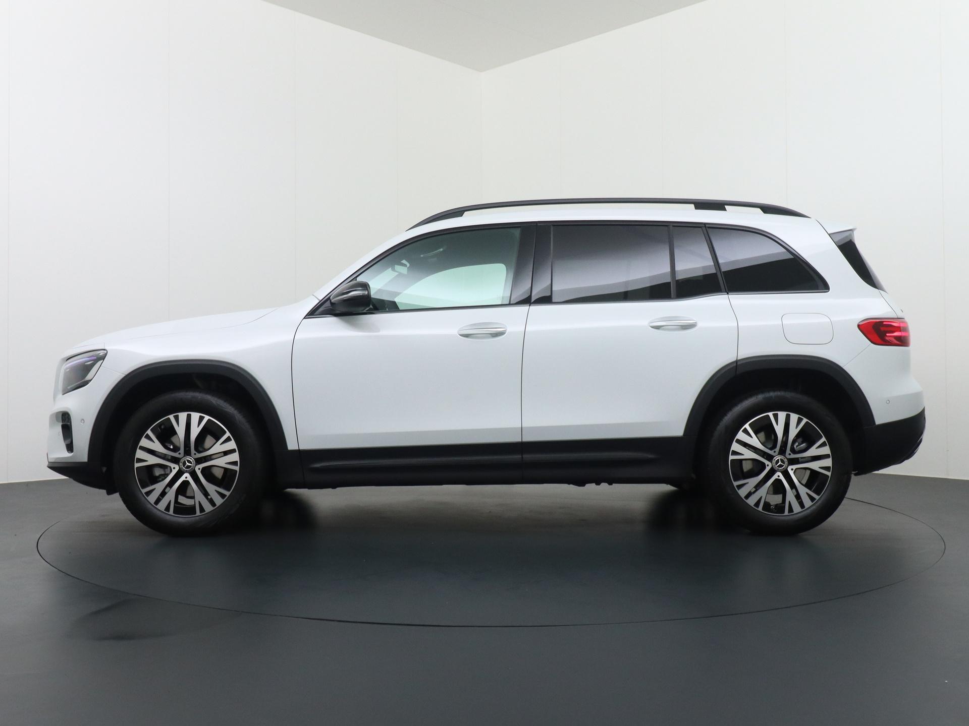 Mercedes-Benz GLB 180 Star Edition Luxury Line 7pers. 2