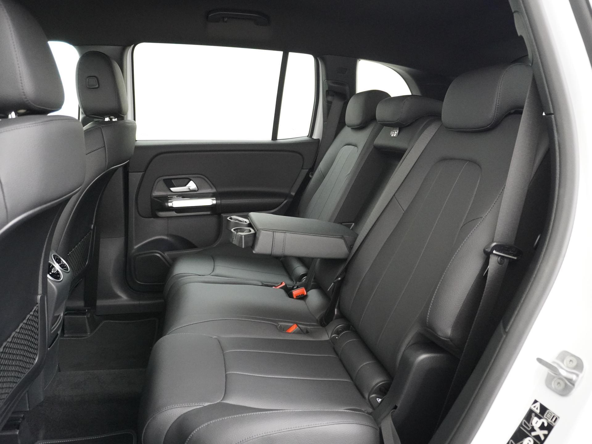 Mercedes-Benz GLB 180 Star Edition Luxury Line 7pers. 28