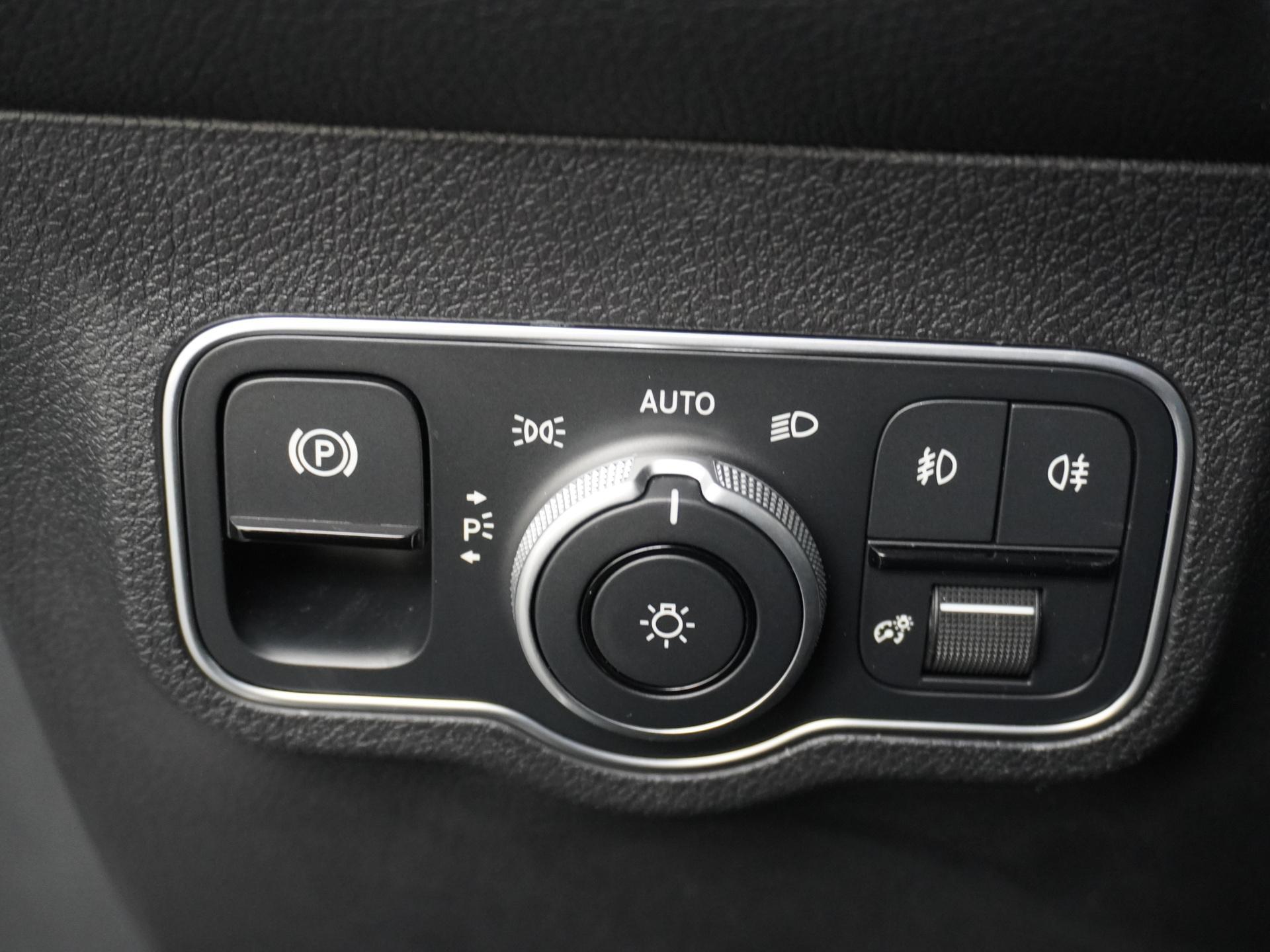 Mercedes-Benz GLB 180 Star Edition Luxury Line 7pers. 32