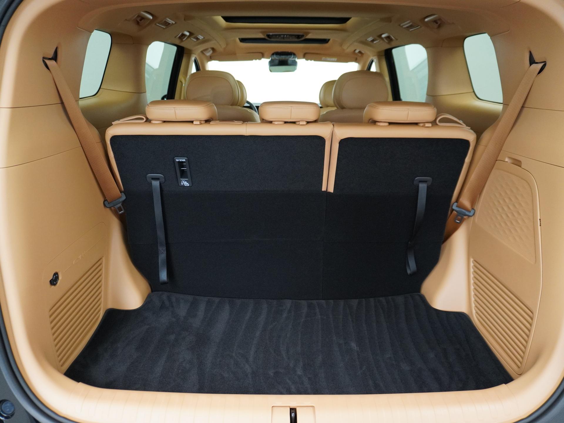 VOYAH Dream Flagship 13