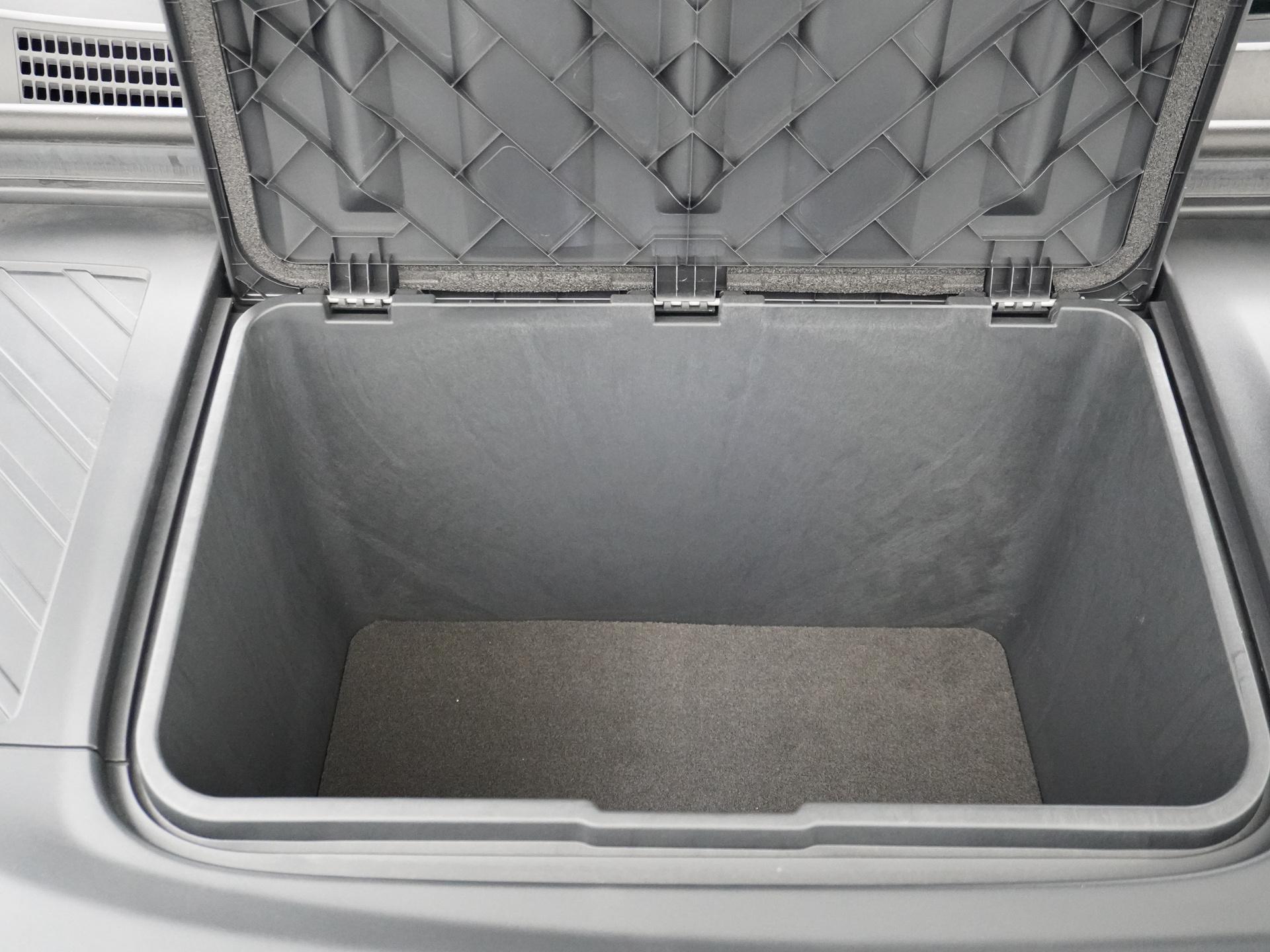 VOYAH Dream Flagship 18