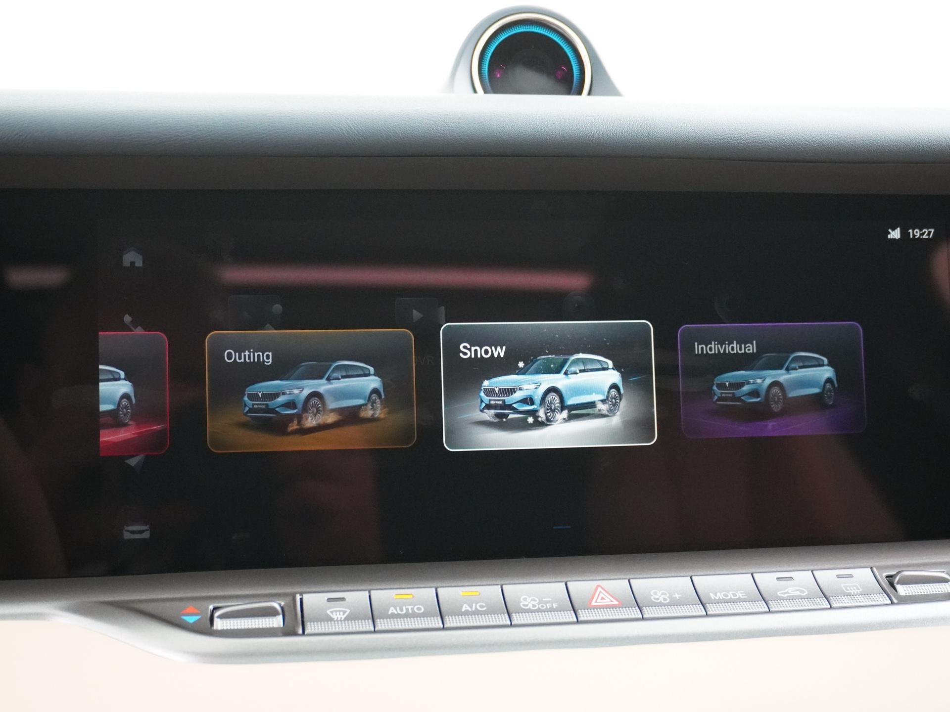 VOYAH Free Business Edition 4WD 106 kWh 44