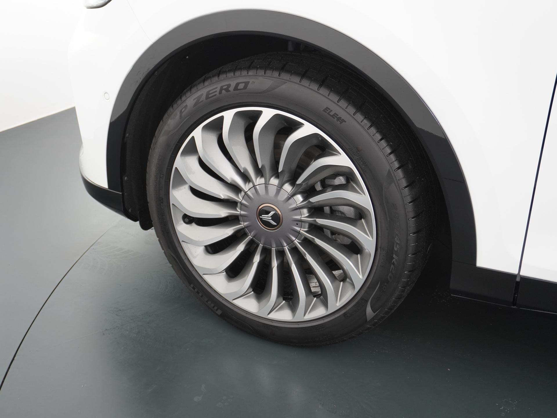 VOYAH Free Business Edition 4WD 106 kWh 15